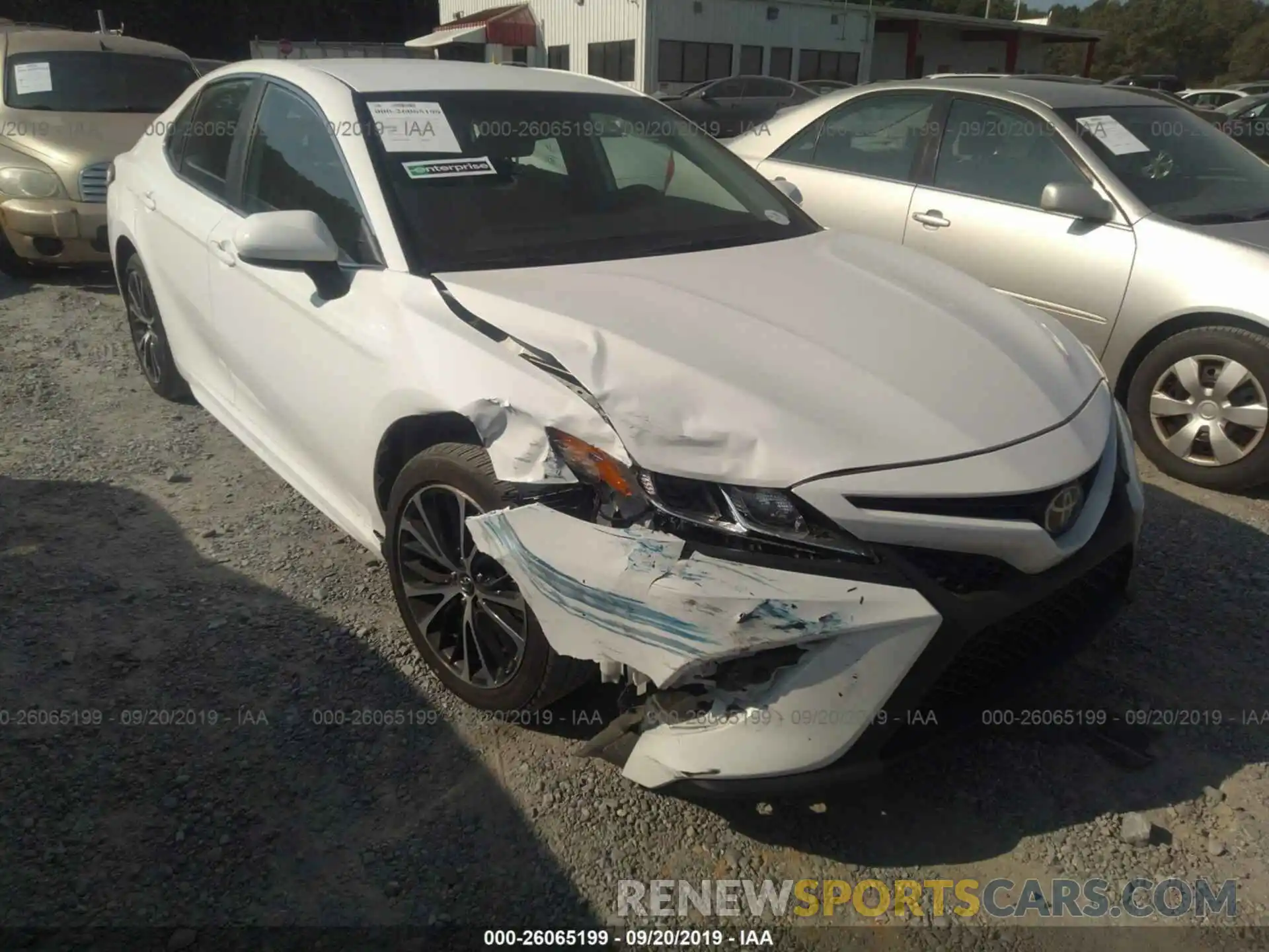 1 Photograph of a damaged car 4T1B11HK1KU166570 TOYOTA CAMRY 2019