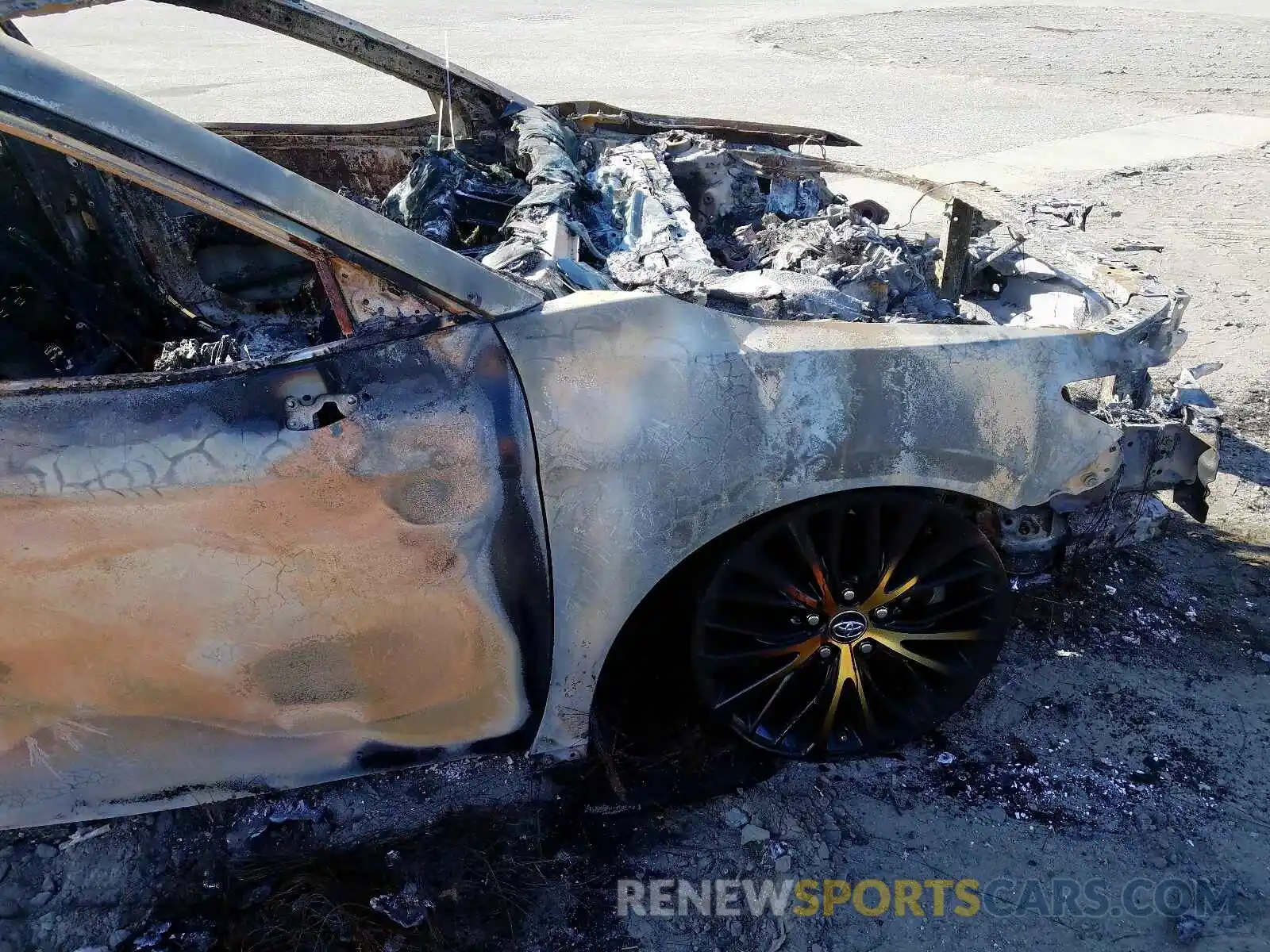 9 Photograph of a damaged car 4T1B11HK1KU167508 TOYOTA CAMRY 2019