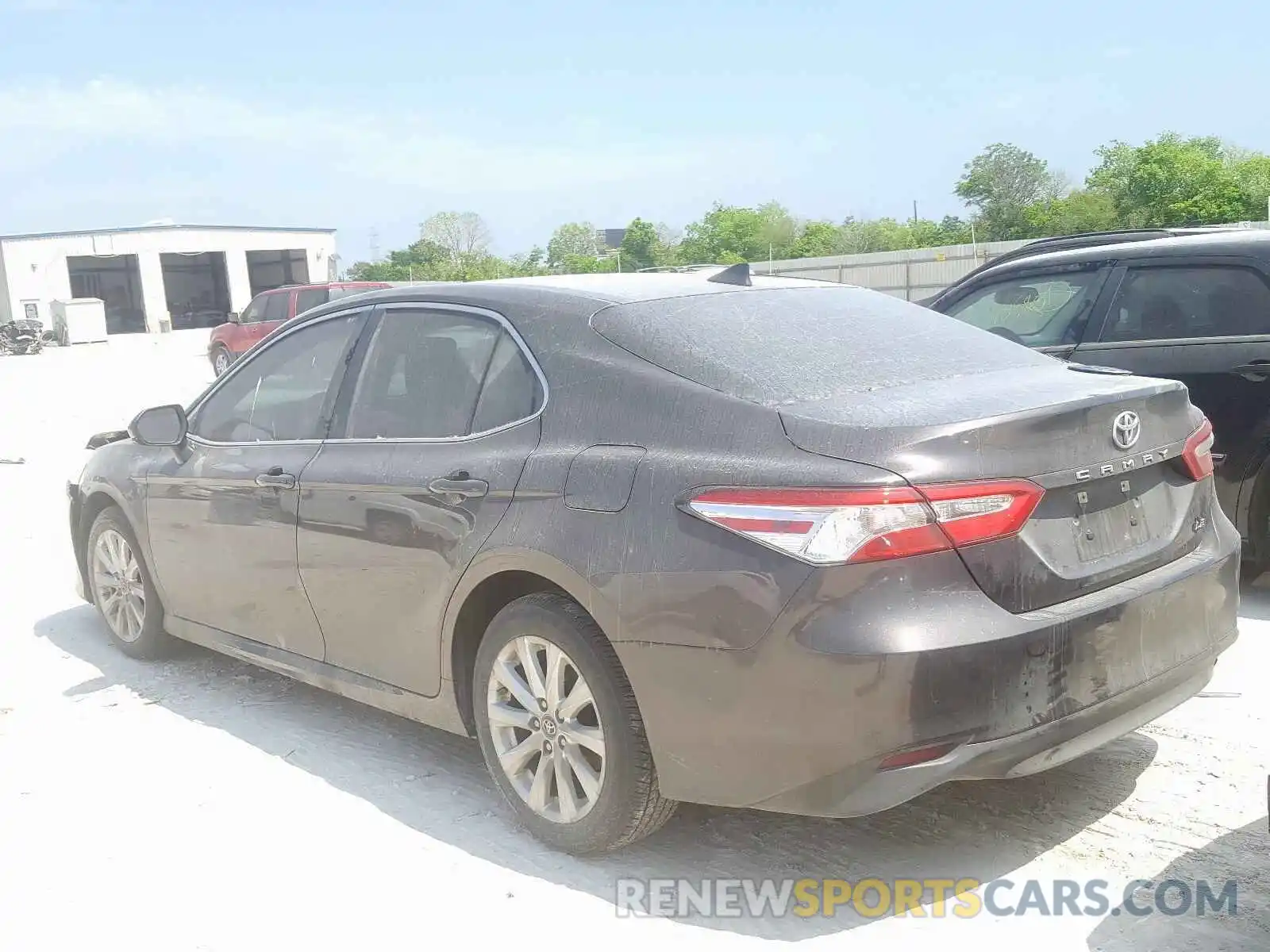 3 Photograph of a damaged car 4T1B11HK1KU168934 TOYOTA CAMRY 2019