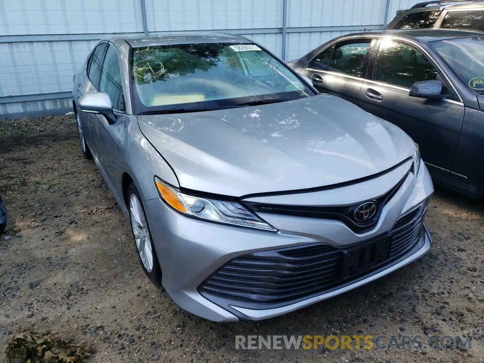 1 Photograph of a damaged car 4T1B11HK1KU169064 TOYOTA CAMRY 2019