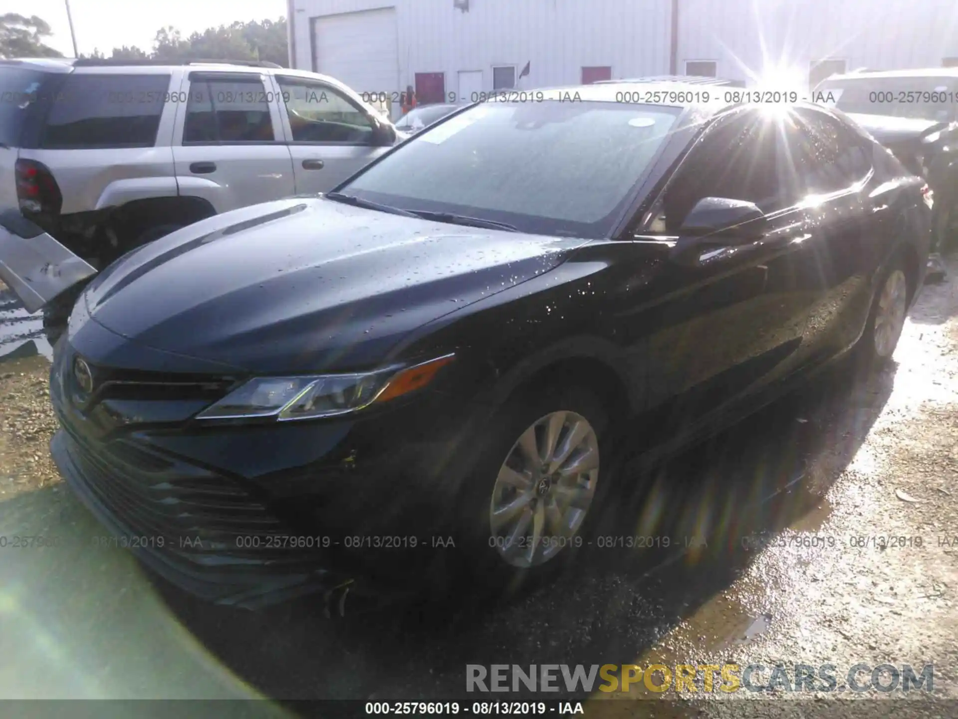 2 Photograph of a damaged car 4T1B11HK1KU170442 TOYOTA CAMRY 2019