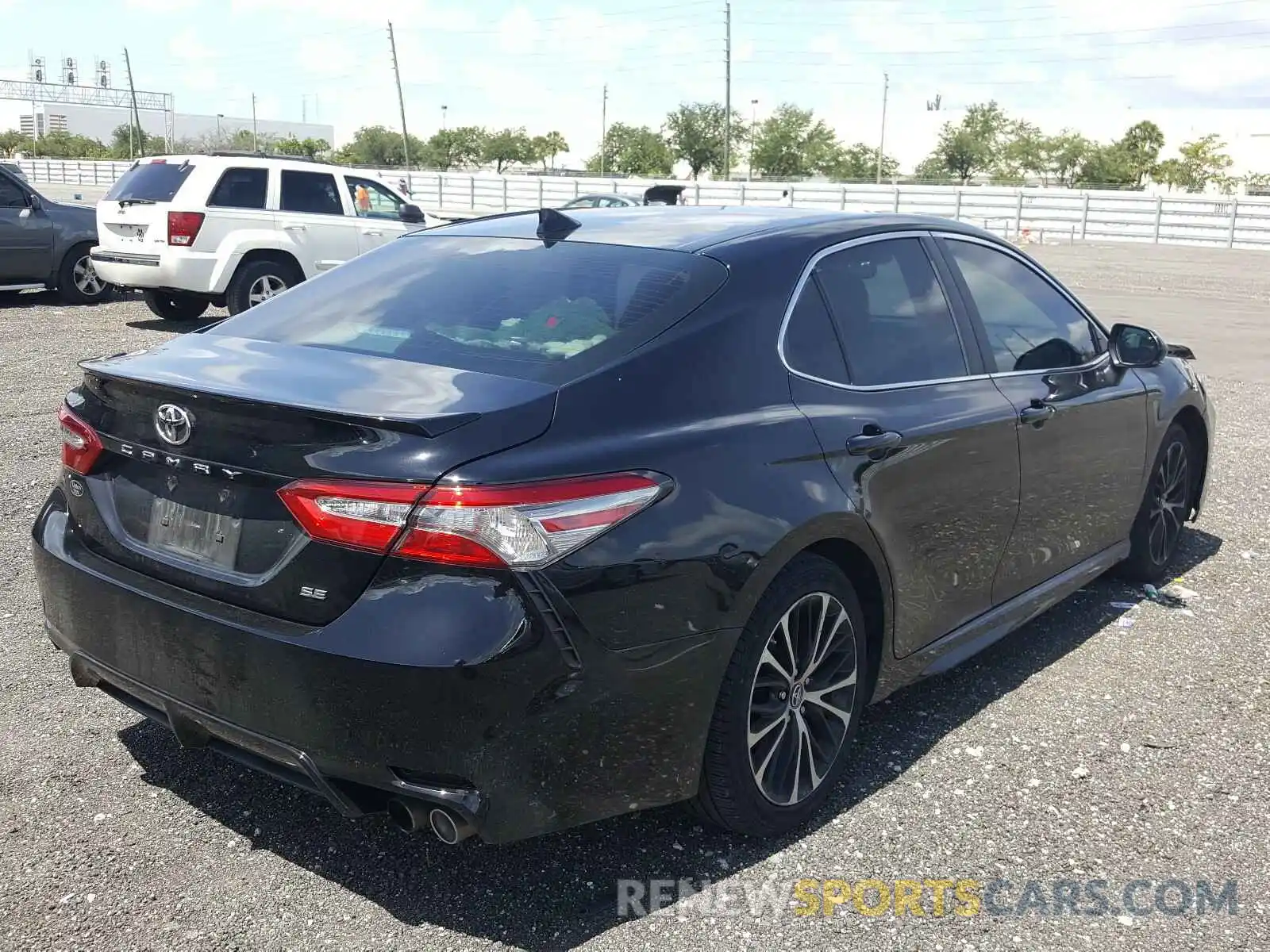 4 Photograph of a damaged car 4T1B11HK1KU171798 TOYOTA CAMRY 2019