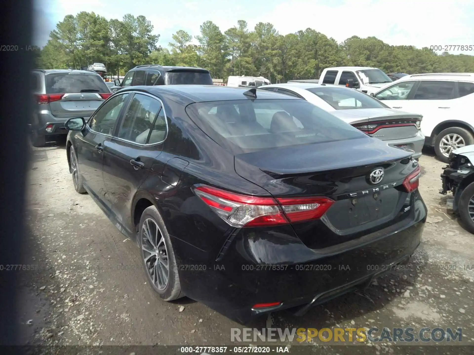 3 Photograph of a damaged car 4T1B11HK1KU172742 TOYOTA CAMRY 2019