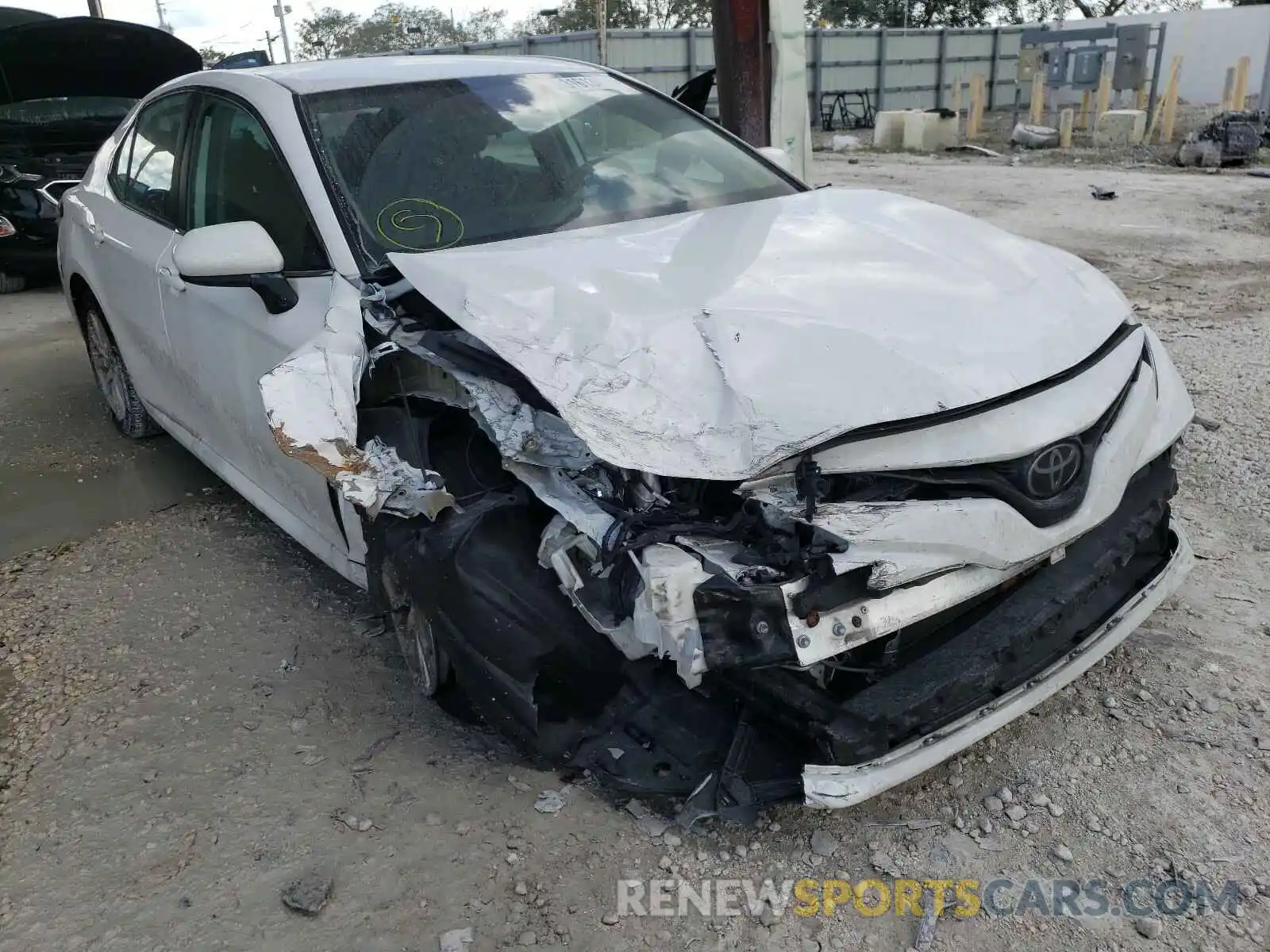 1 Photograph of a damaged car 4T1B11HK1KU175060 TOYOTA CAMRY 2019