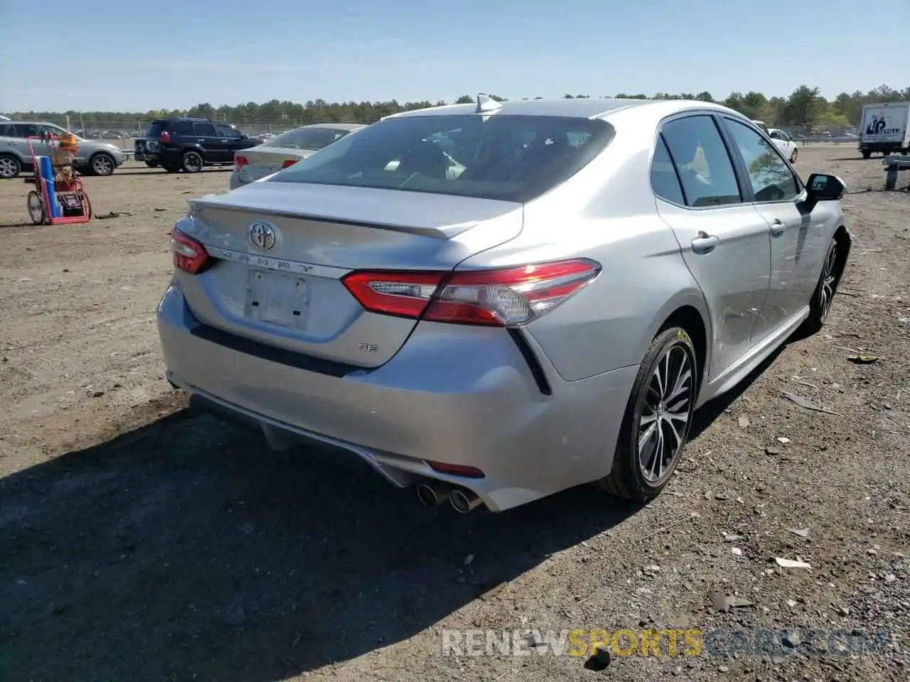 4 Photograph of a damaged car 4T1B11HK1KU175284 TOYOTA CAMRY 2019