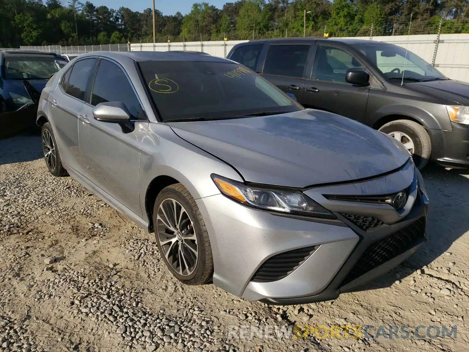 1 Photograph of a damaged car 4T1B11HK1KU176189 TOYOTA CAMRY 2019