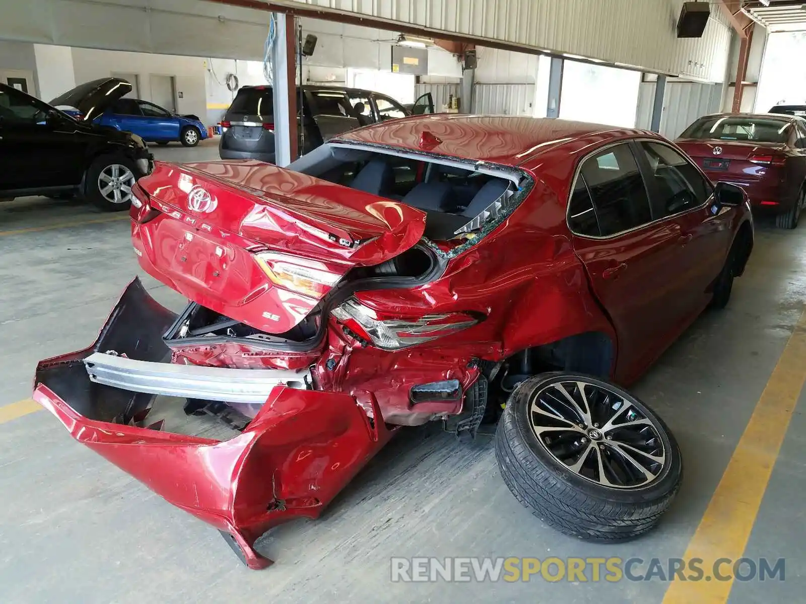 4 Photograph of a damaged car 4T1B11HK1KU176533 TOYOTA CAMRY 2019