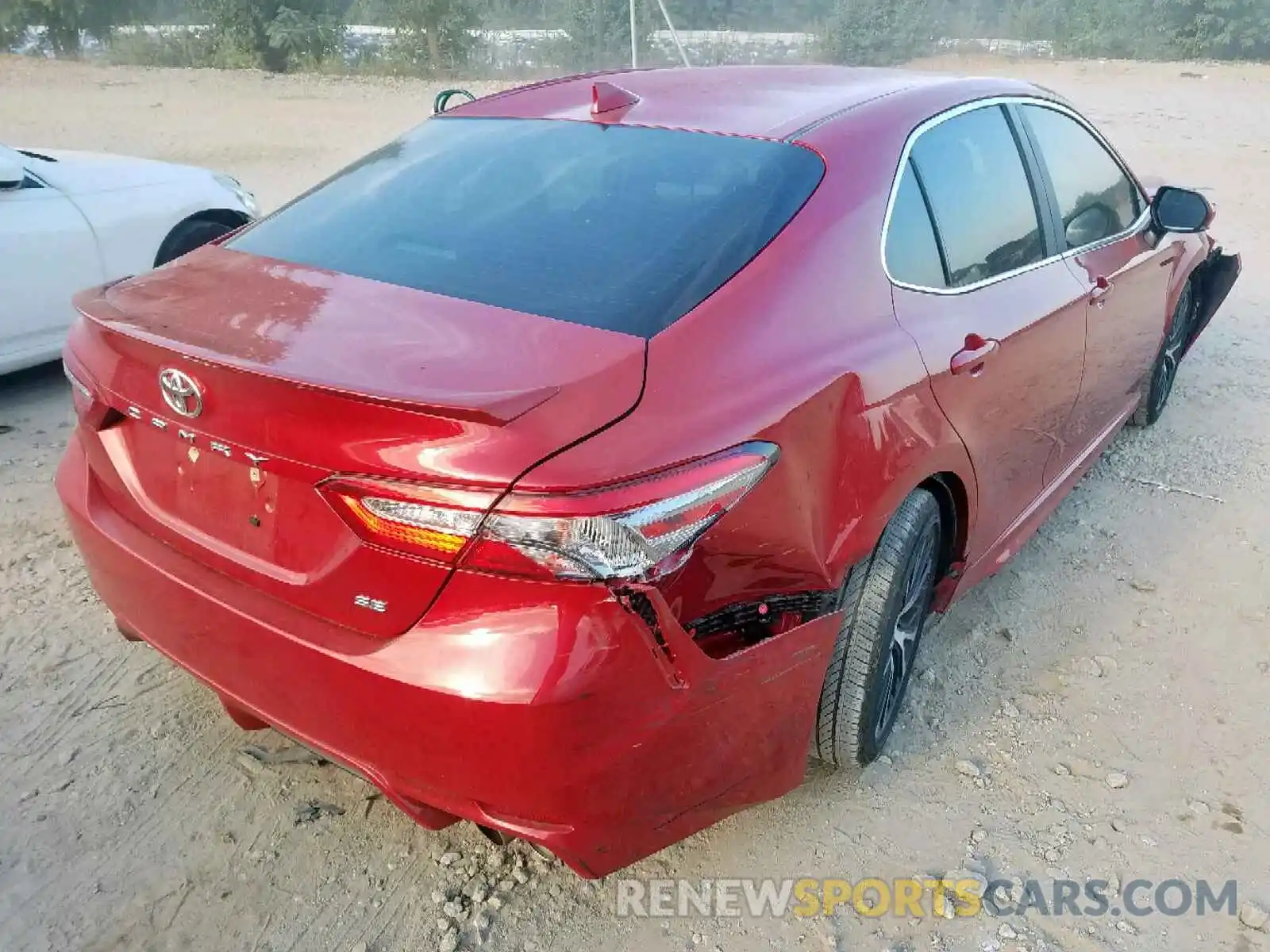 4 Photograph of a damaged car 4T1B11HK1KU177990 TOYOTA CAMRY 2019