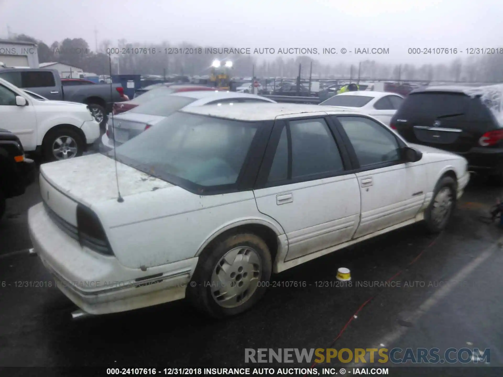 4 Photograph of a damaged car 4T1B11HK1KU183479 TOYOTA CAMRY 2019