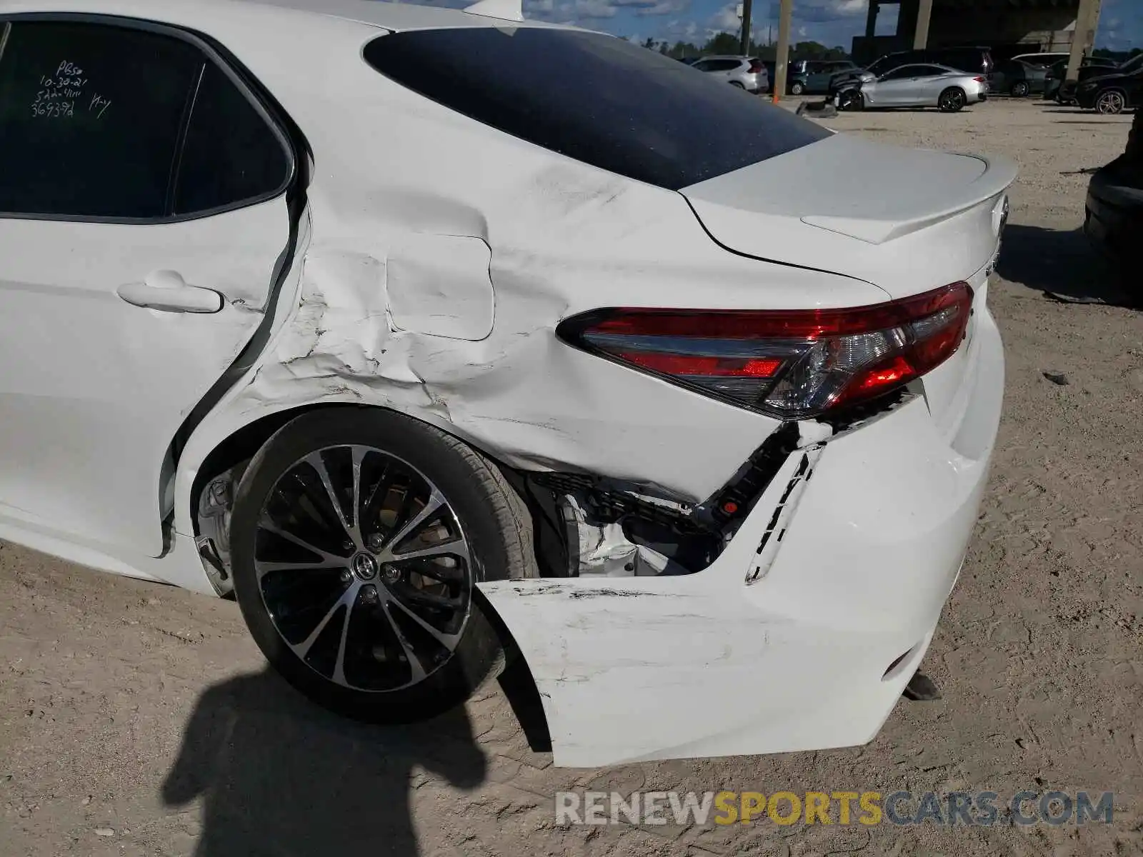 9 Photograph of a damaged car 4T1B11HK1KU185121 TOYOTA CAMRY 2019