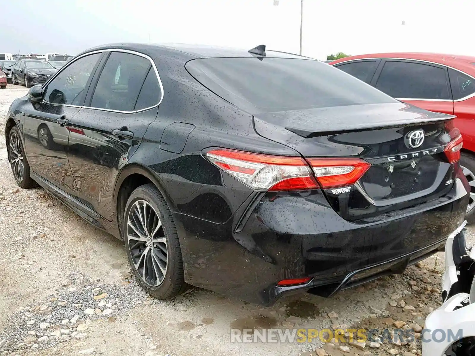 3 Photograph of a damaged car 4T1B11HK1KU185426 TOYOTA CAMRY 2019