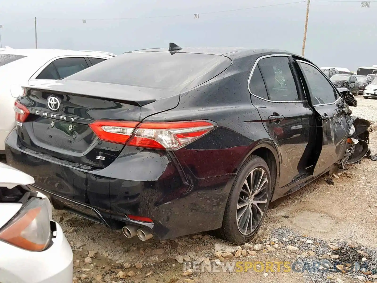 4 Photograph of a damaged car 4T1B11HK1KU185426 TOYOTA CAMRY 2019