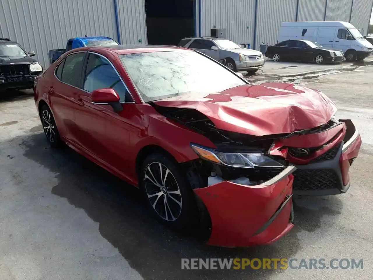 1 Photograph of a damaged car 4T1B11HK1KU186401 TOYOTA CAMRY 2019