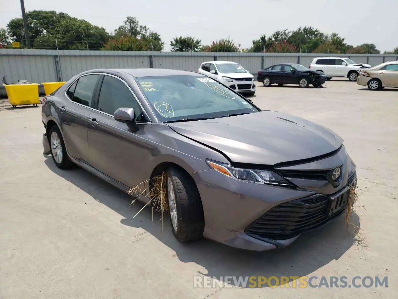 1 Photograph of a damaged car 4T1B11HK1KU193302 TOYOTA CAMRY 2019