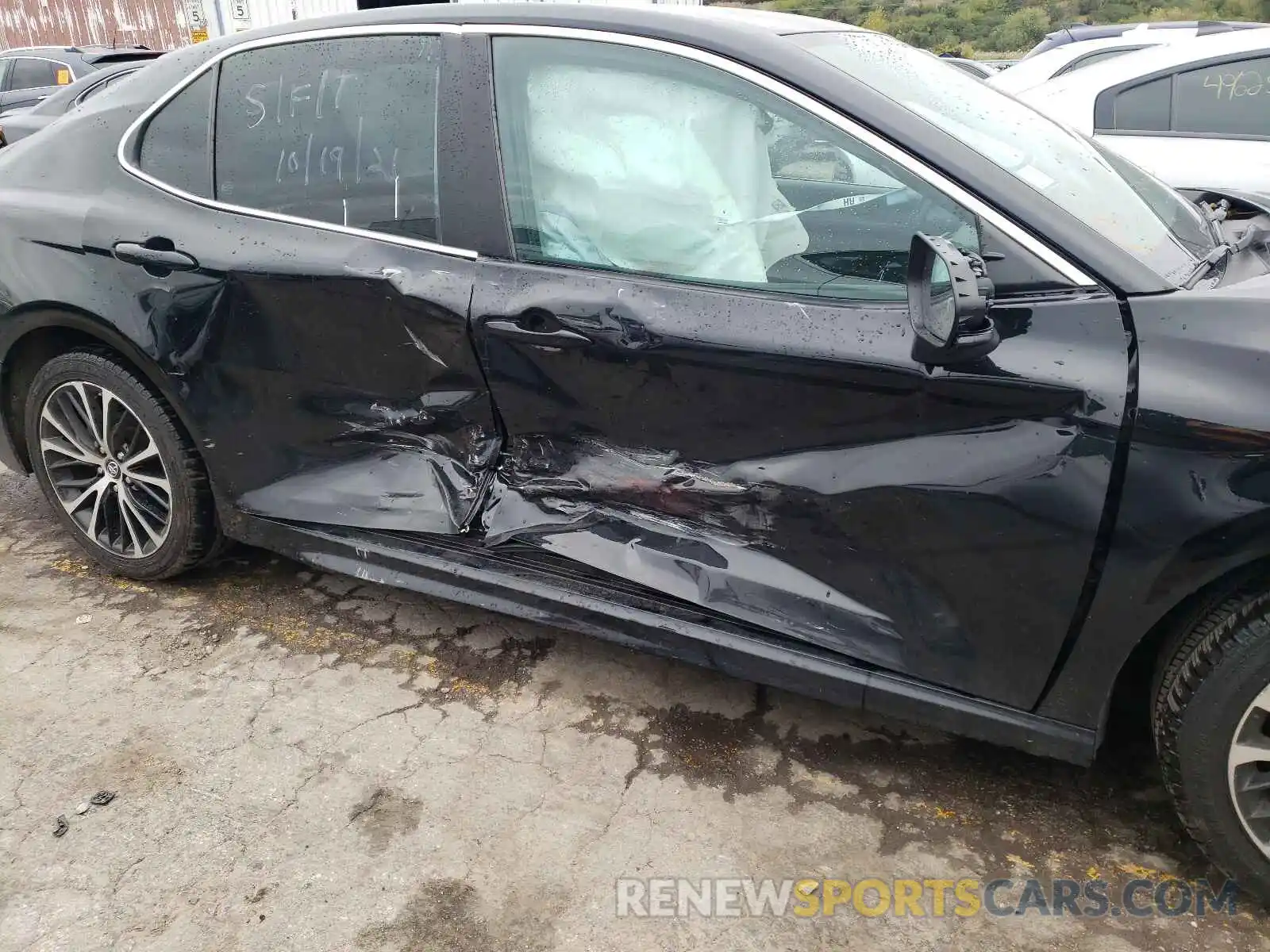 9 Photograph of a damaged car 4T1B11HK1KU193848 TOYOTA CAMRY 2019