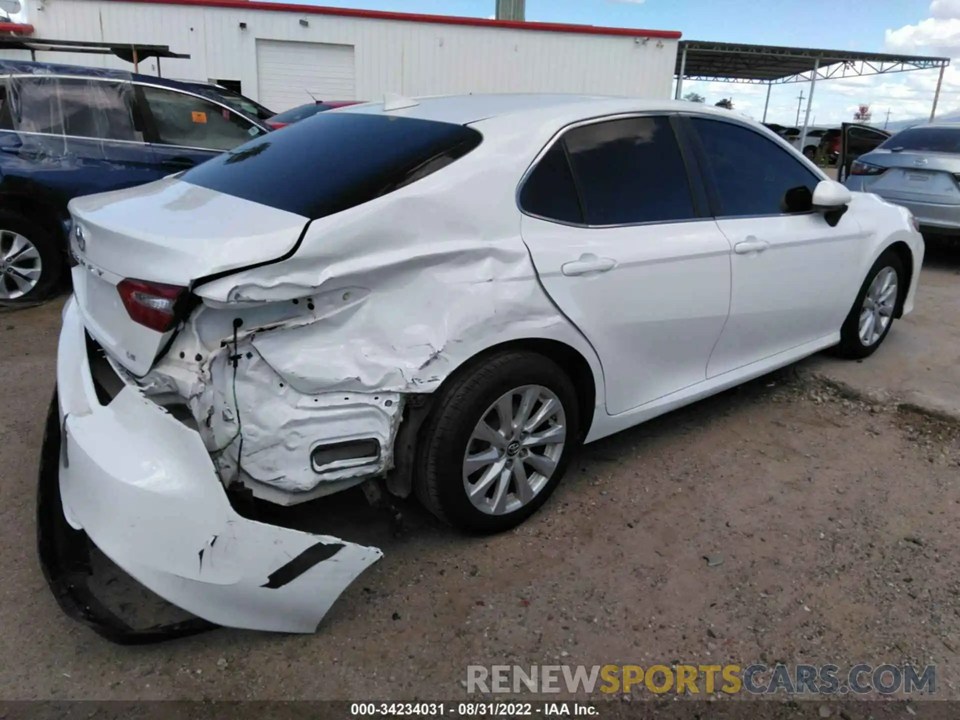 4 Photograph of a damaged car 4T1B11HK1KU195454 TOYOTA CAMRY 2019