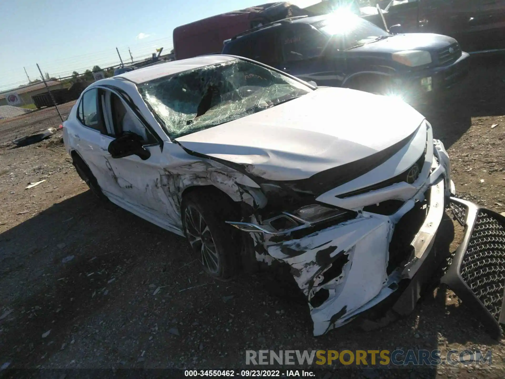 1 Photograph of a damaged car 4T1B11HK1KU195793 TOYOTA CAMRY 2019