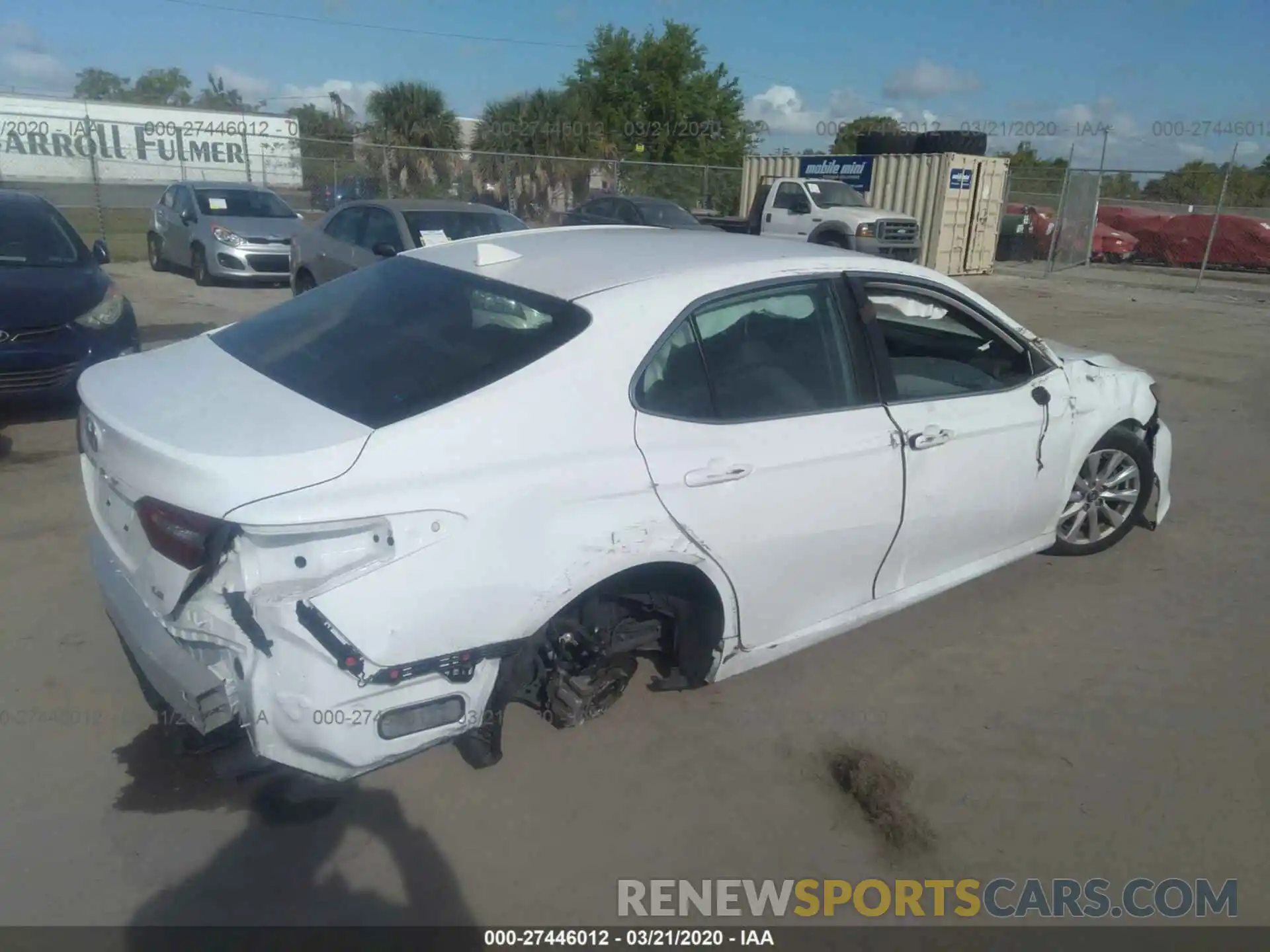 4 Photograph of a damaged car 4T1B11HK1KU196734 TOYOTA CAMRY 2019