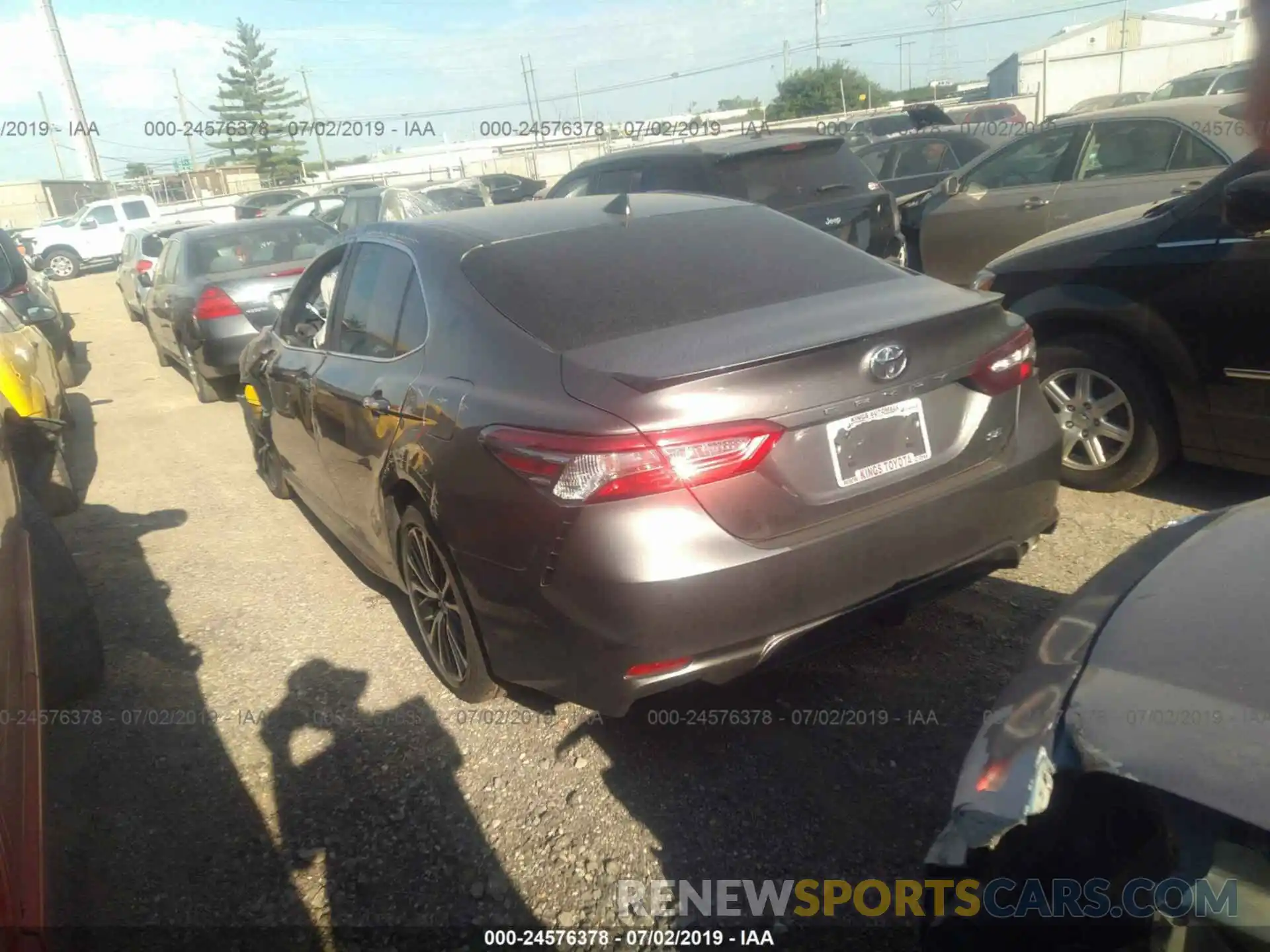 3 Photograph of a damaged car 4T1B11HK1KU197740 TOYOTA CAMRY 2019