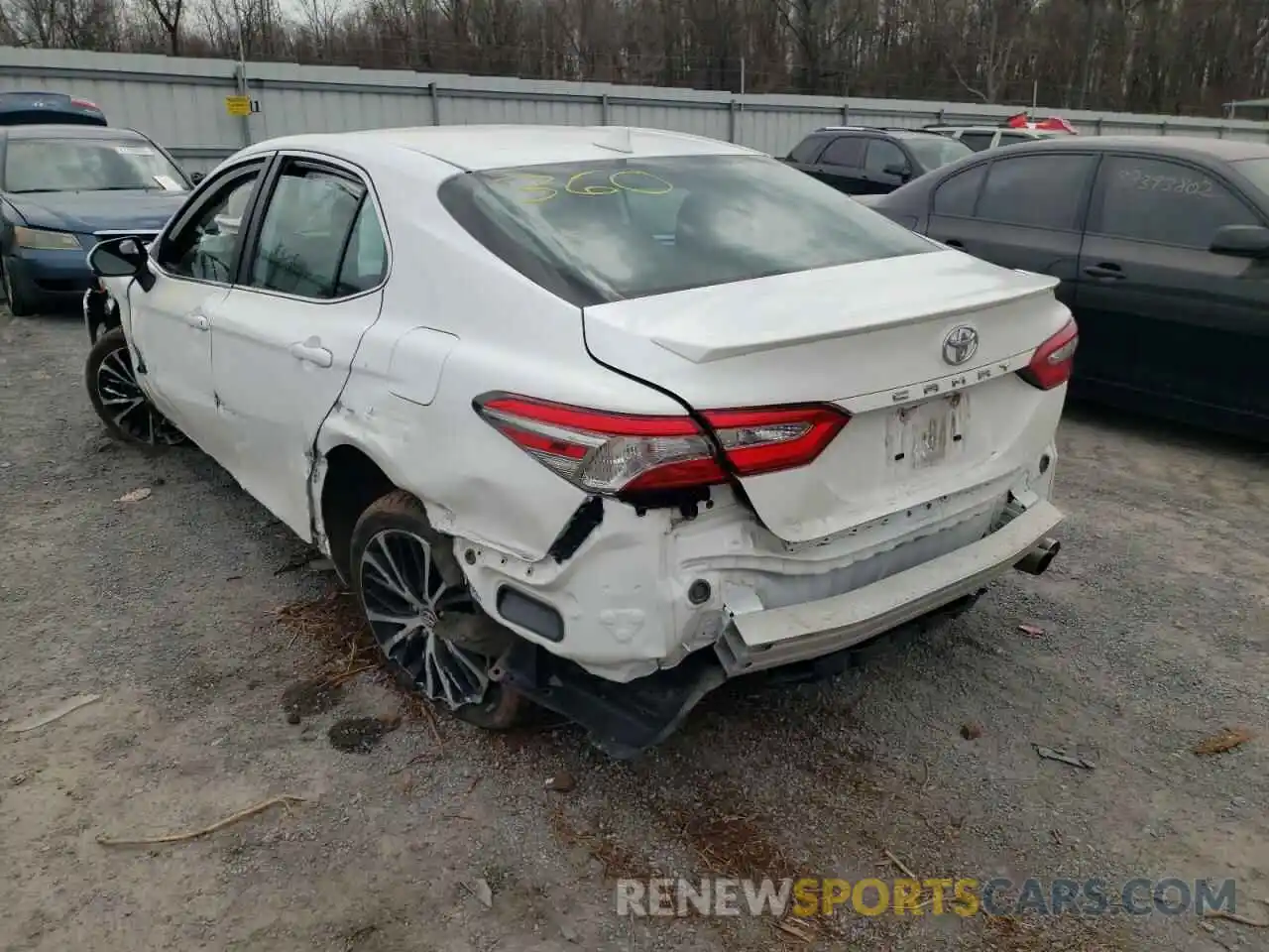 3 Photograph of a damaged car 4T1B11HK1KU198273 TOYOTA CAMRY 2019