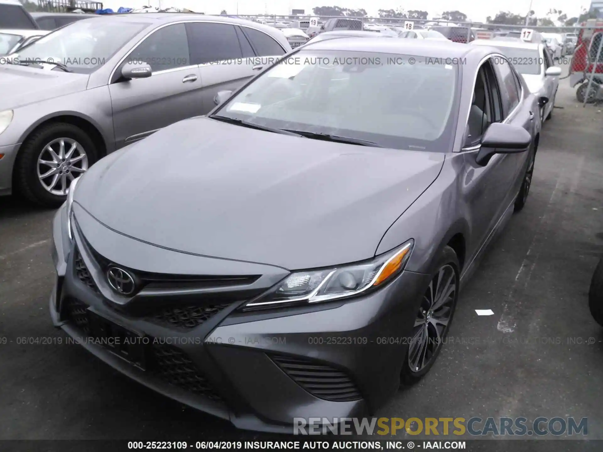 2 Photograph of a damaged car 4T1B11HK1KU199262 TOYOTA CAMRY 2019