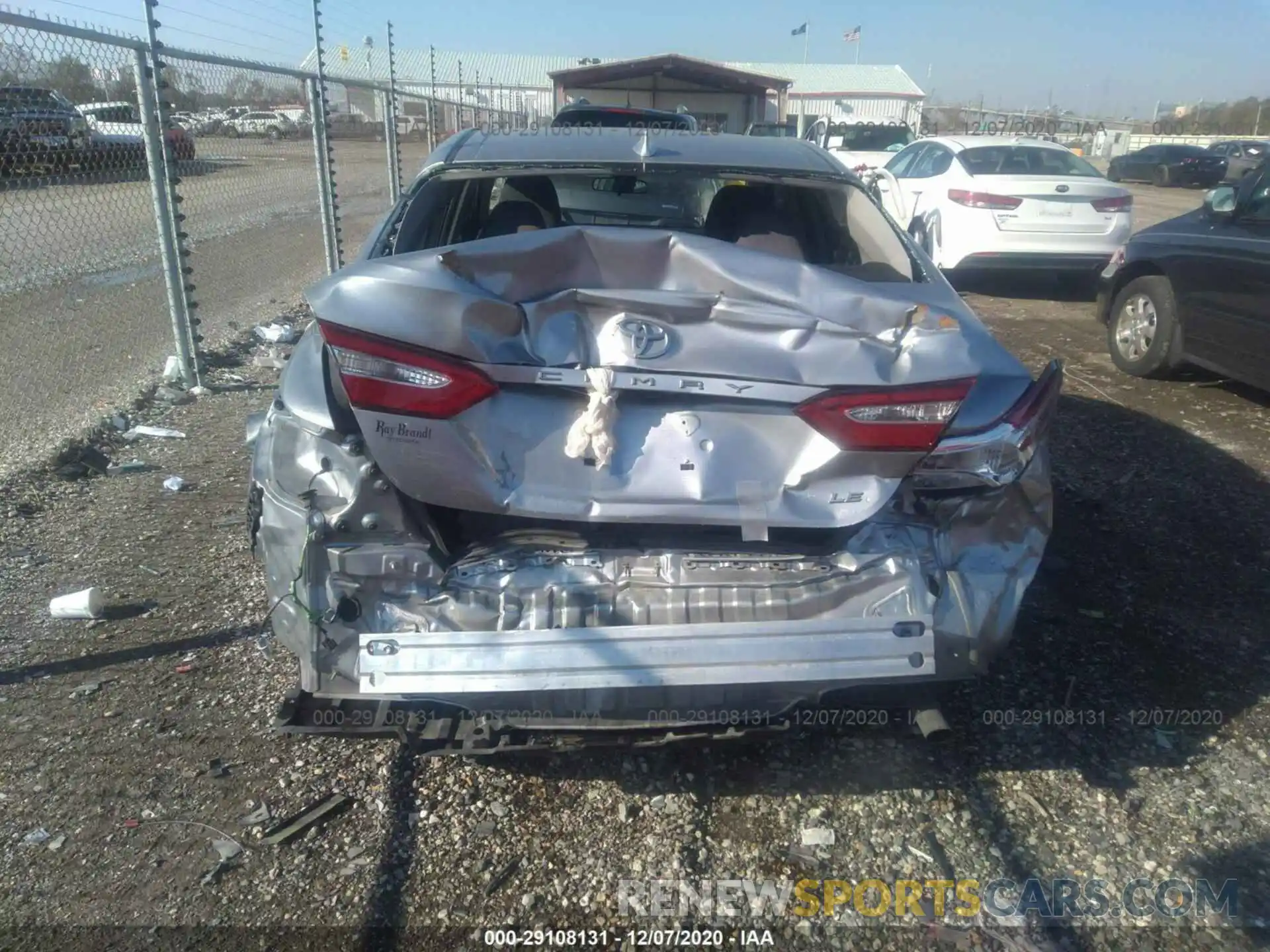 6 Photograph of a damaged car 4T1B11HK1KU199570 TOYOTA CAMRY 2019