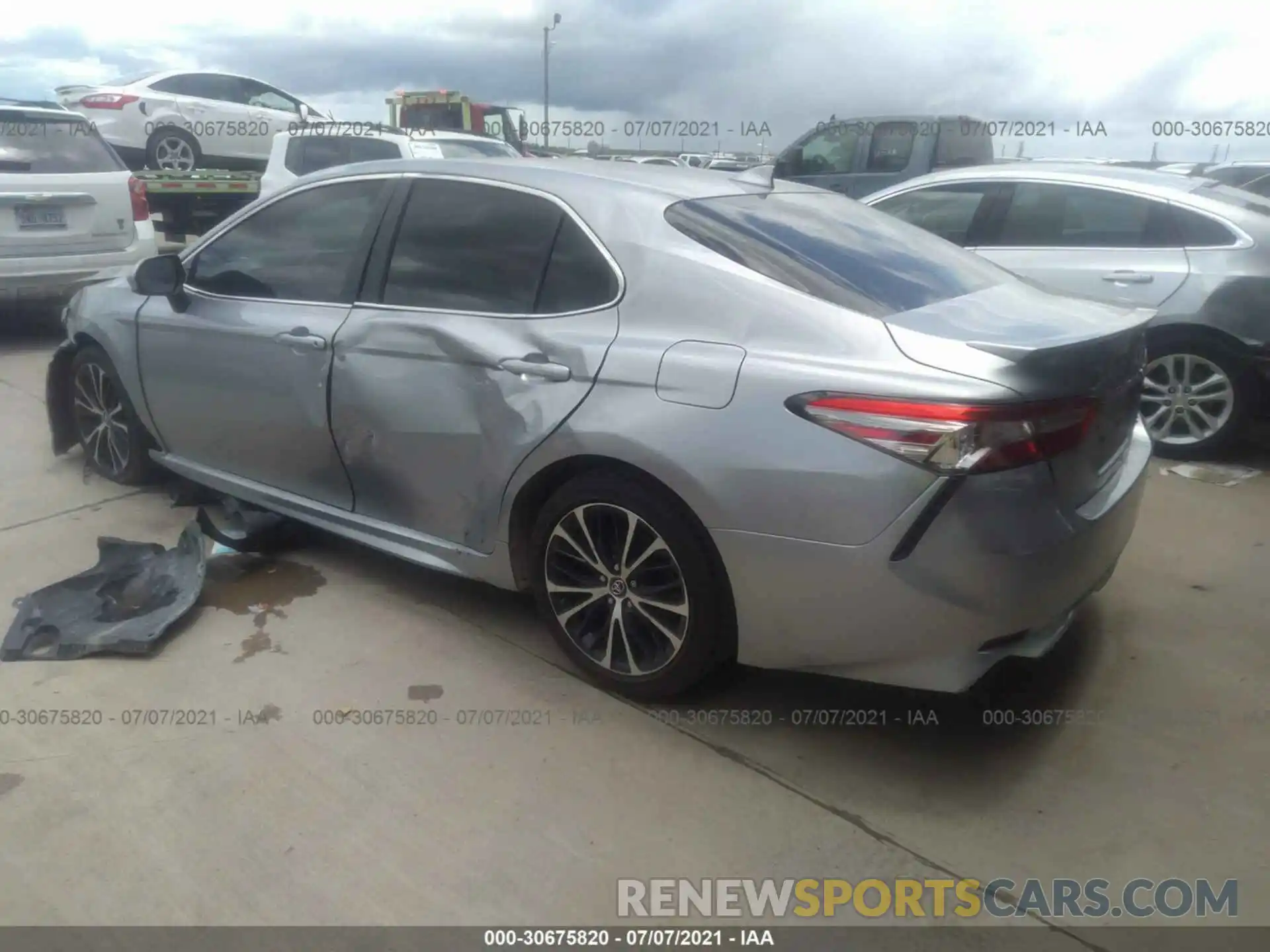 3 Photograph of a damaged car 4T1B11HK1KU199584 TOYOTA CAMRY 2019