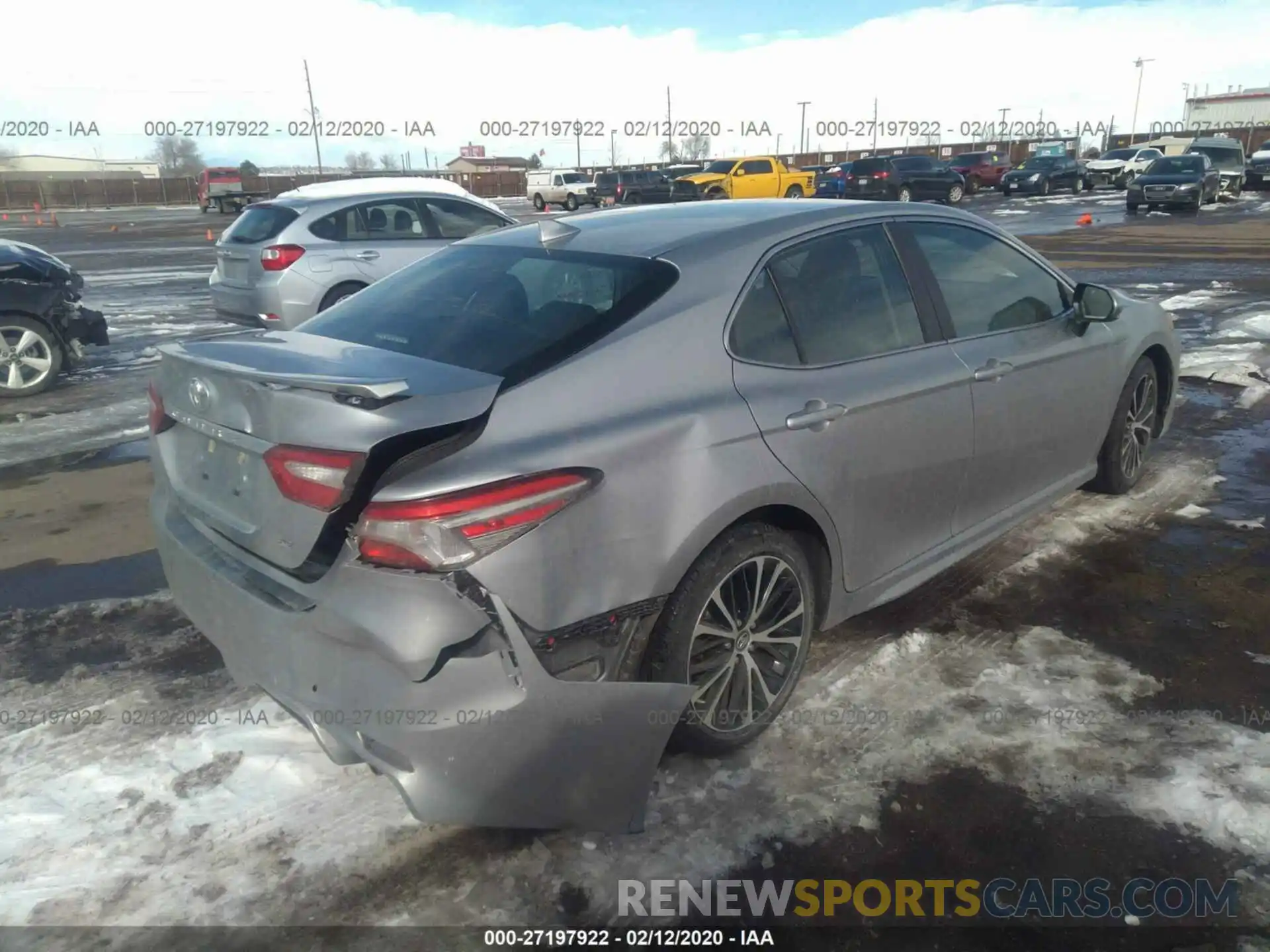 4 Photograph of a damaged car 4T1B11HK1KU201172 TOYOTA CAMRY 2019