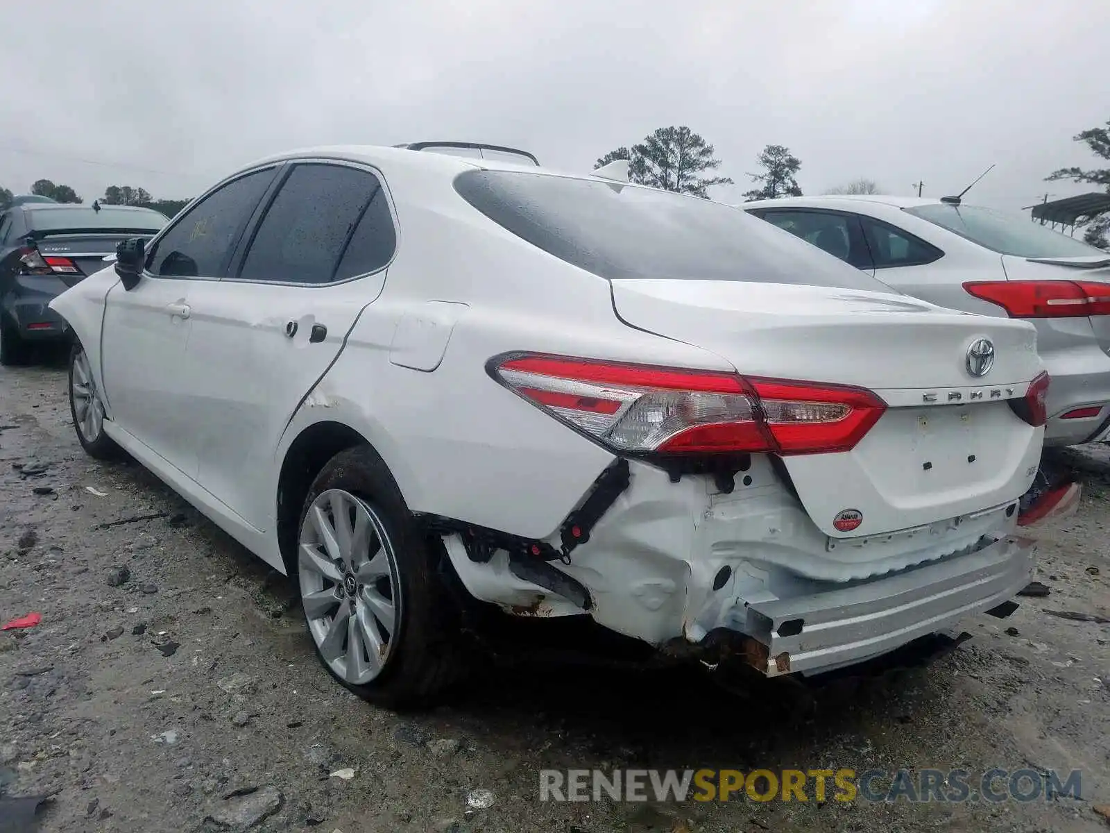 3 Photograph of a damaged car 4T1B11HK1KU201561 TOYOTA CAMRY 2019
