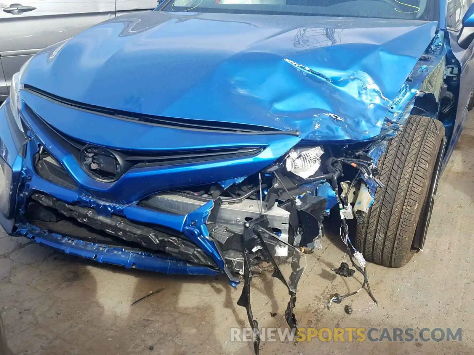 9 Photograph of a damaged car 4T1B11HK1KU201933 TOYOTA CAMRY 2019