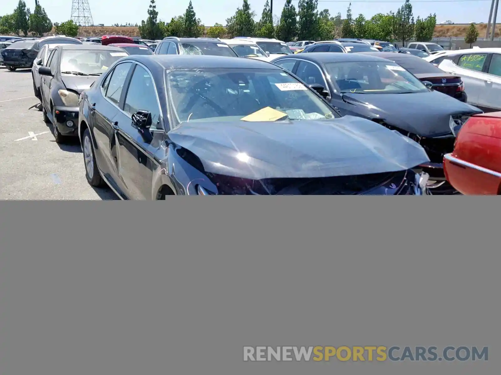 1 Photograph of a damaged car 4T1B11HK1KU204914 TOYOTA CAMRY 2019