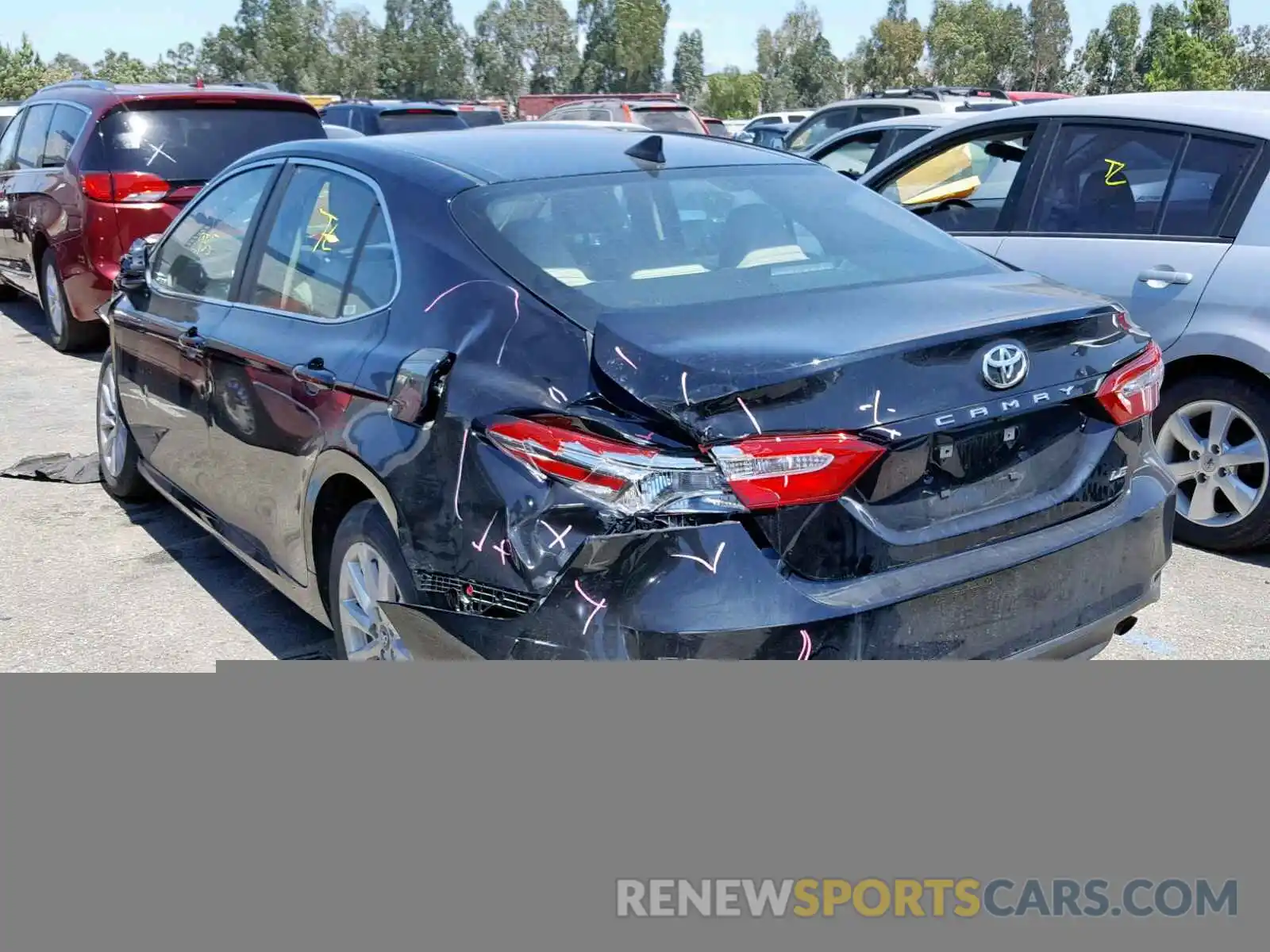 3 Photograph of a damaged car 4T1B11HK1KU204914 TOYOTA CAMRY 2019