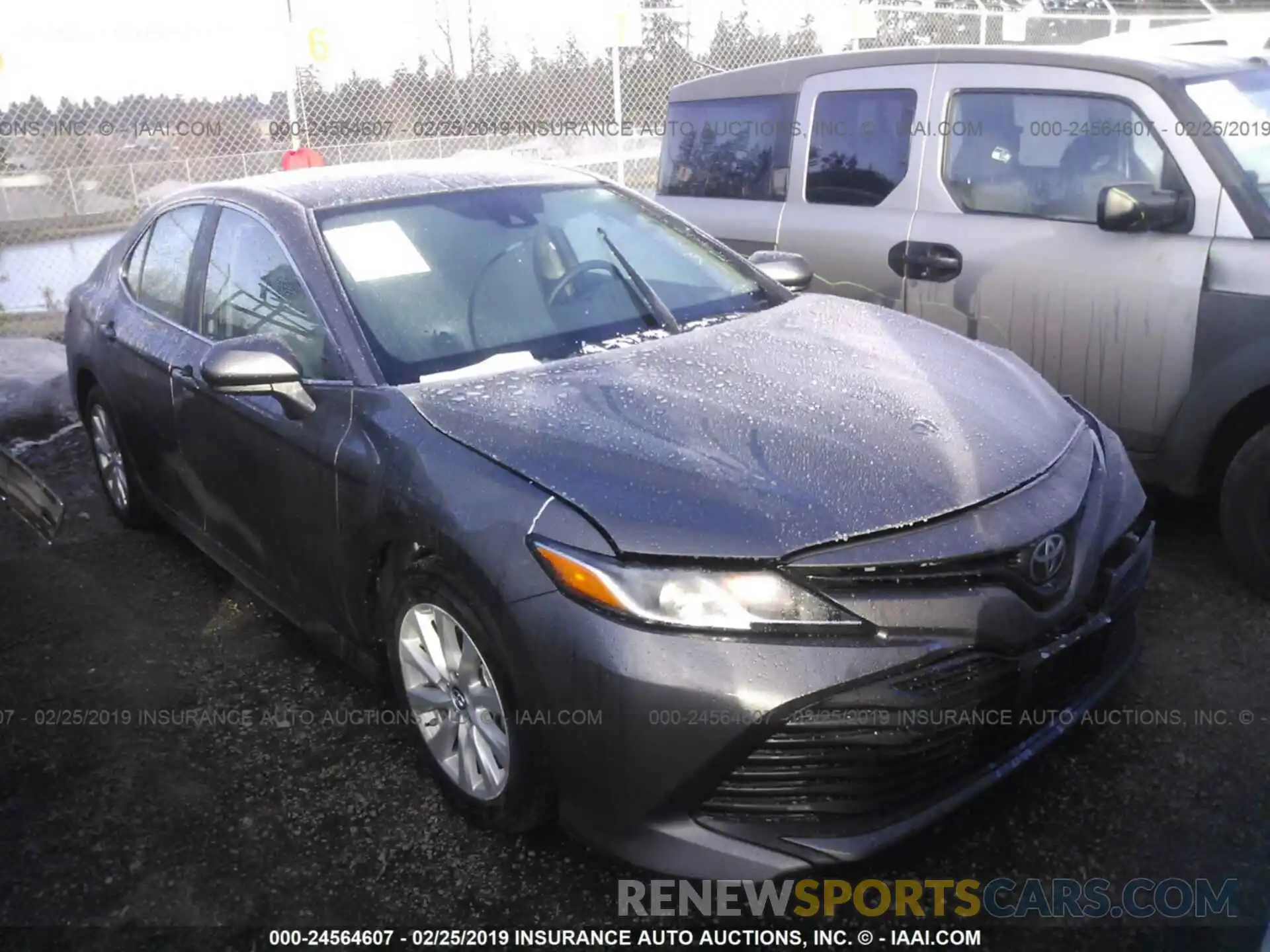 1 Photograph of a damaged car 4T1B11HK1KU205058 TOYOTA CAMRY 2019