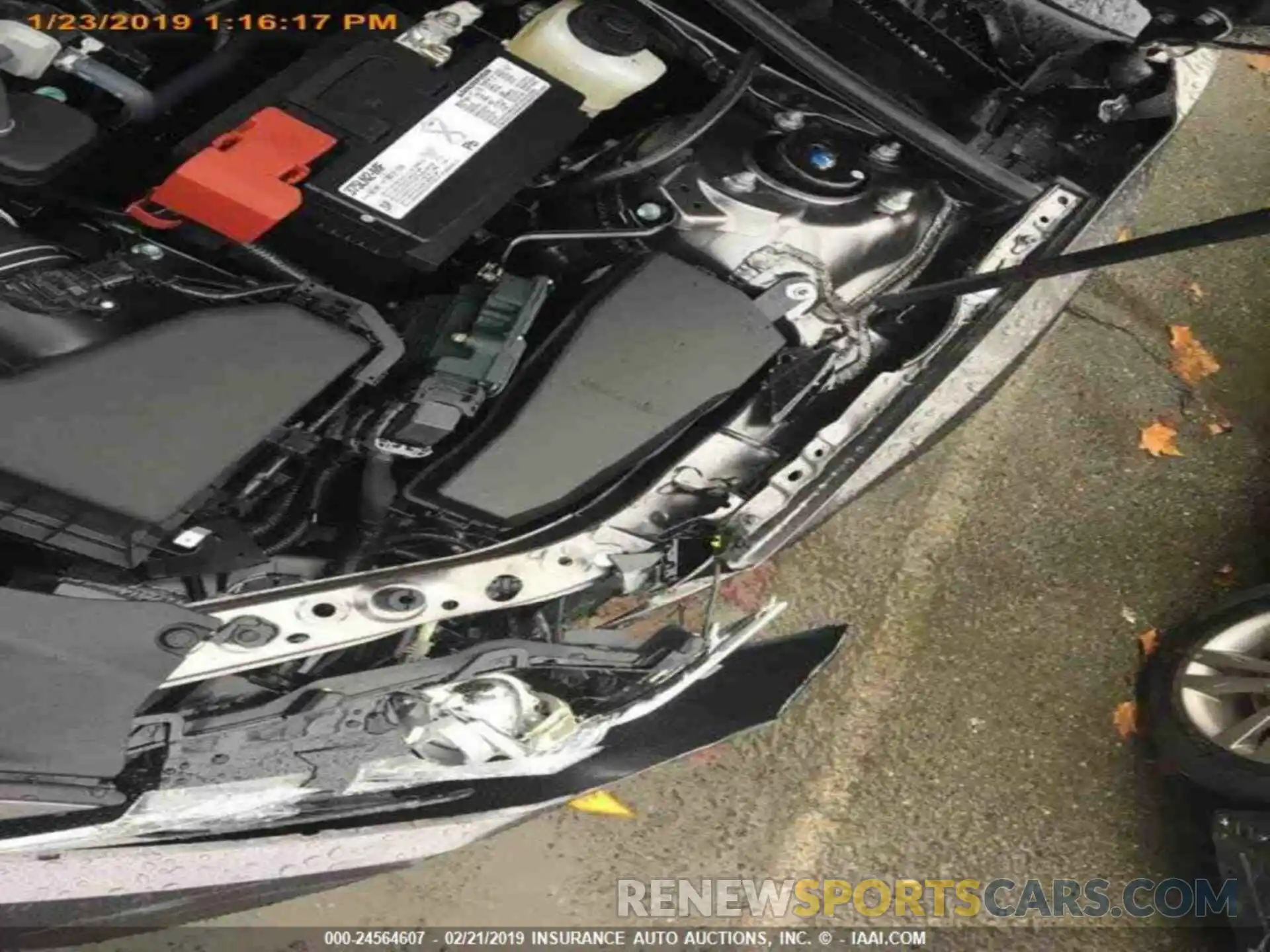 12 Photograph of a damaged car 4T1B11HK1KU205058 TOYOTA CAMRY 2019