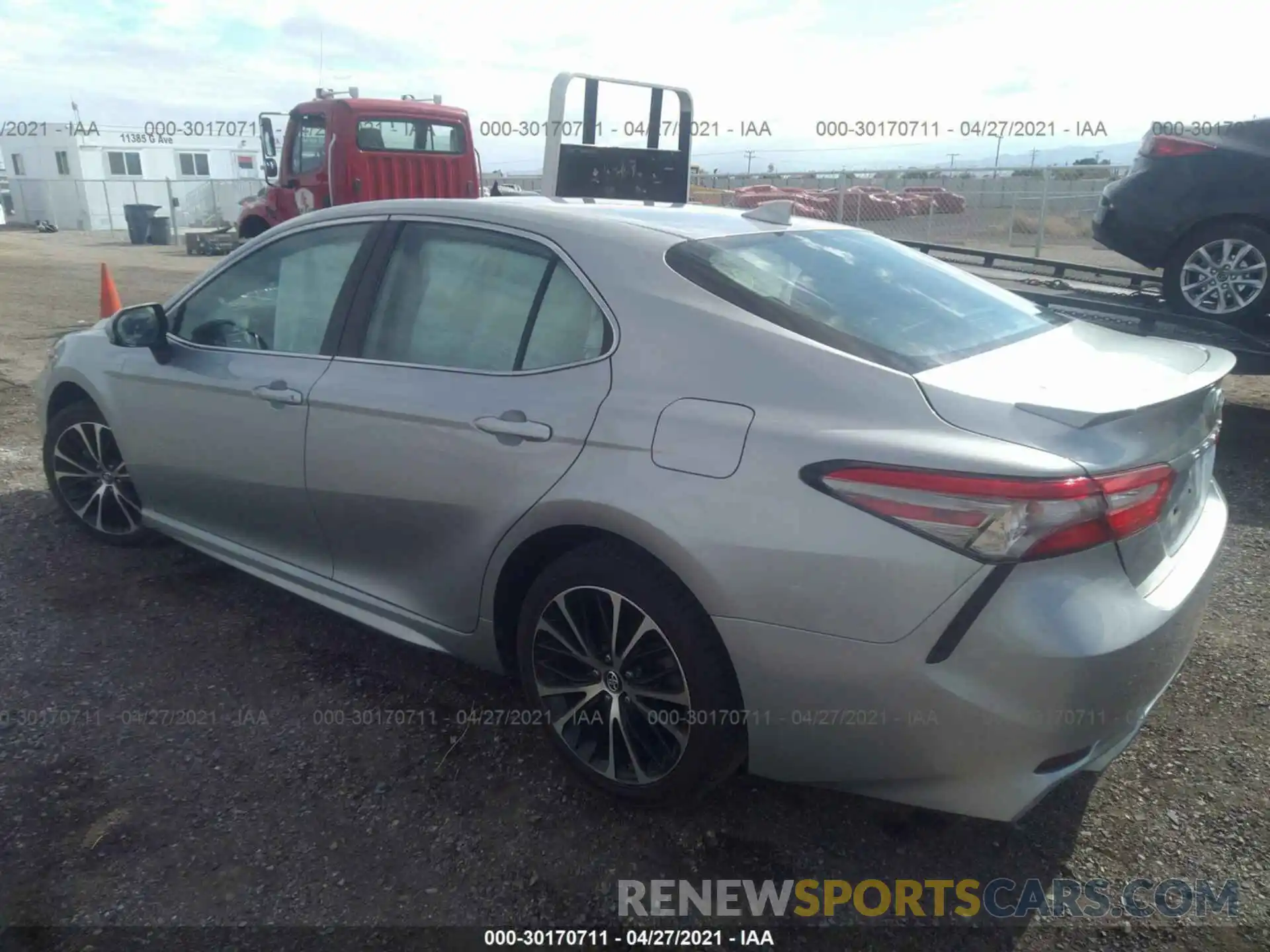 3 Photograph of a damaged car 4T1B11HK1KU206324 TOYOTA CAMRY 2019