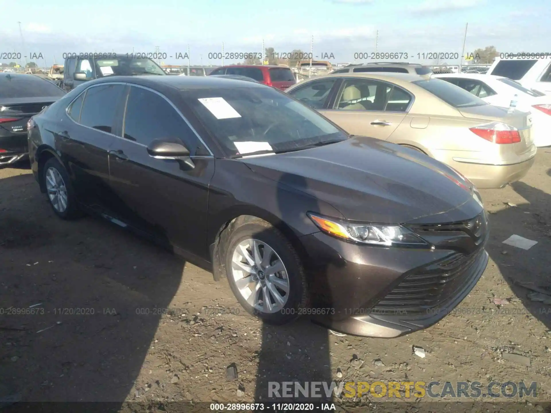 1 Photograph of a damaged car 4T1B11HK1KU206694 TOYOTA CAMRY 2019