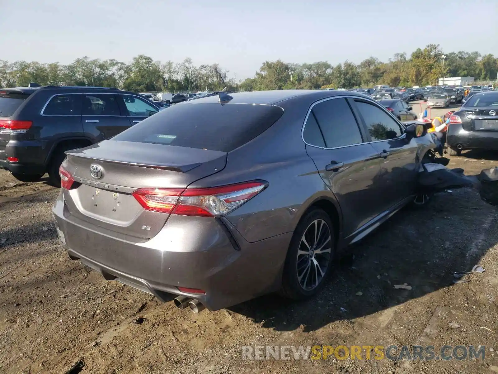 4 Photograph of a damaged car 4T1B11HK1KU206713 TOYOTA CAMRY 2019