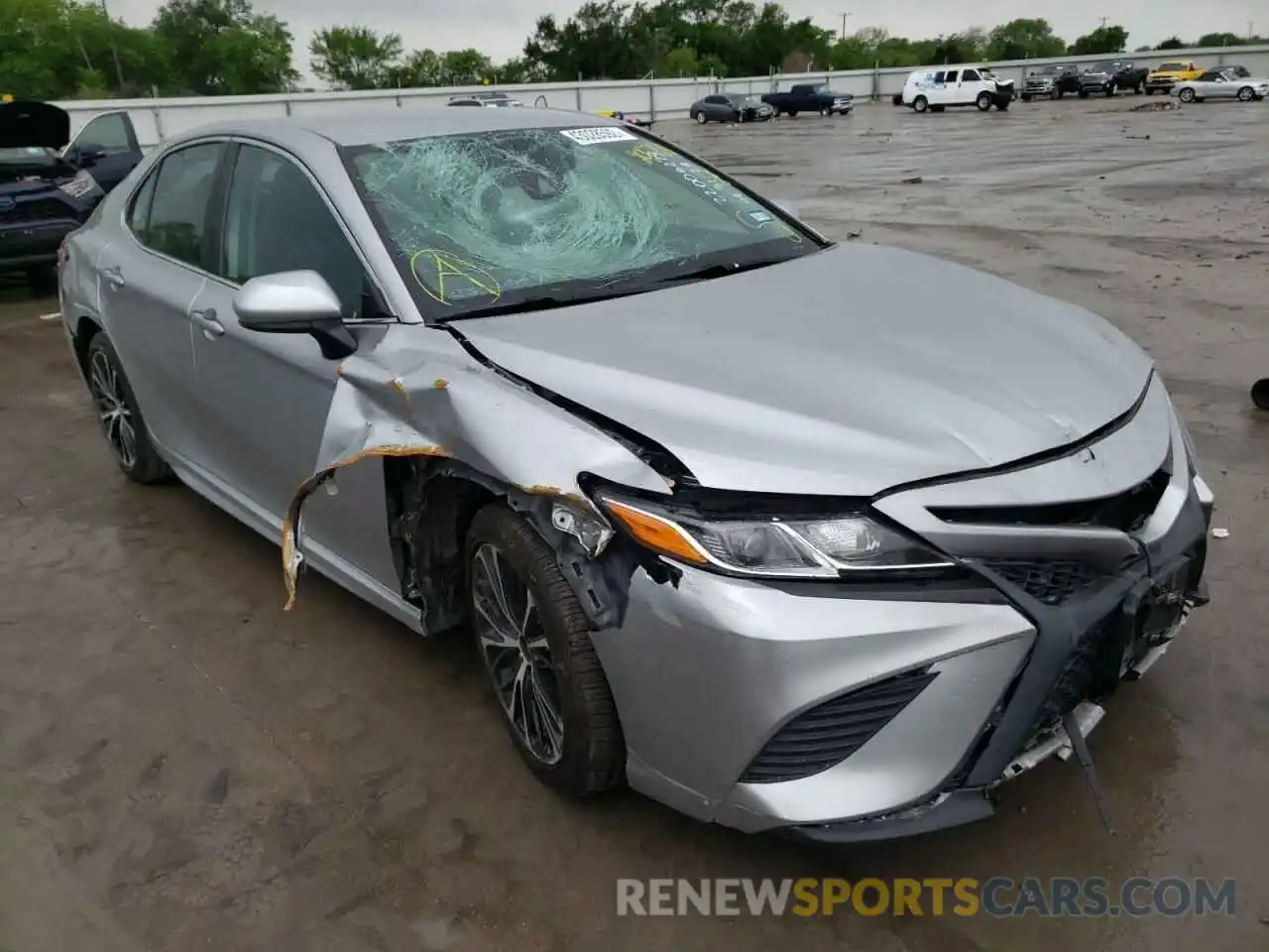 1 Photograph of a damaged car 4T1B11HK1KU206761 TOYOTA CAMRY 2019