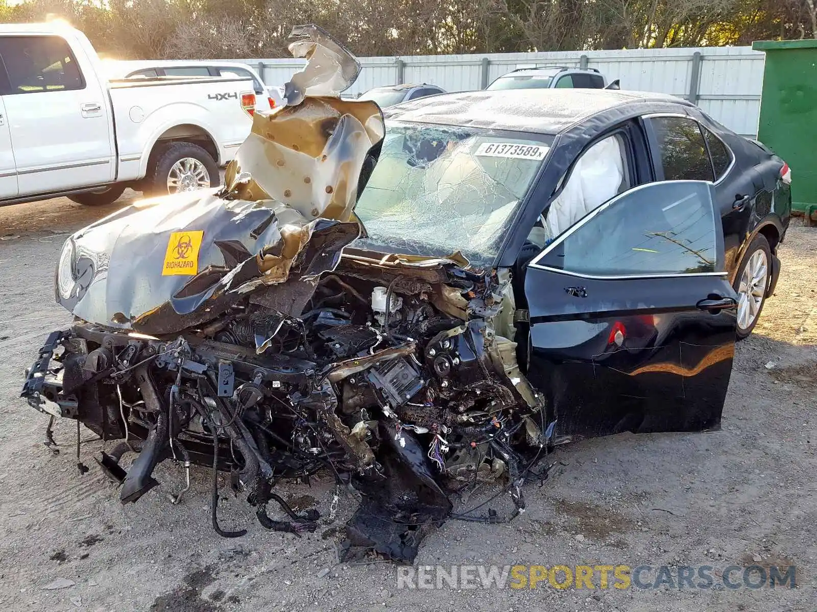 2 Photograph of a damaged car 4T1B11HK1KU208400 TOYOTA CAMRY 2019