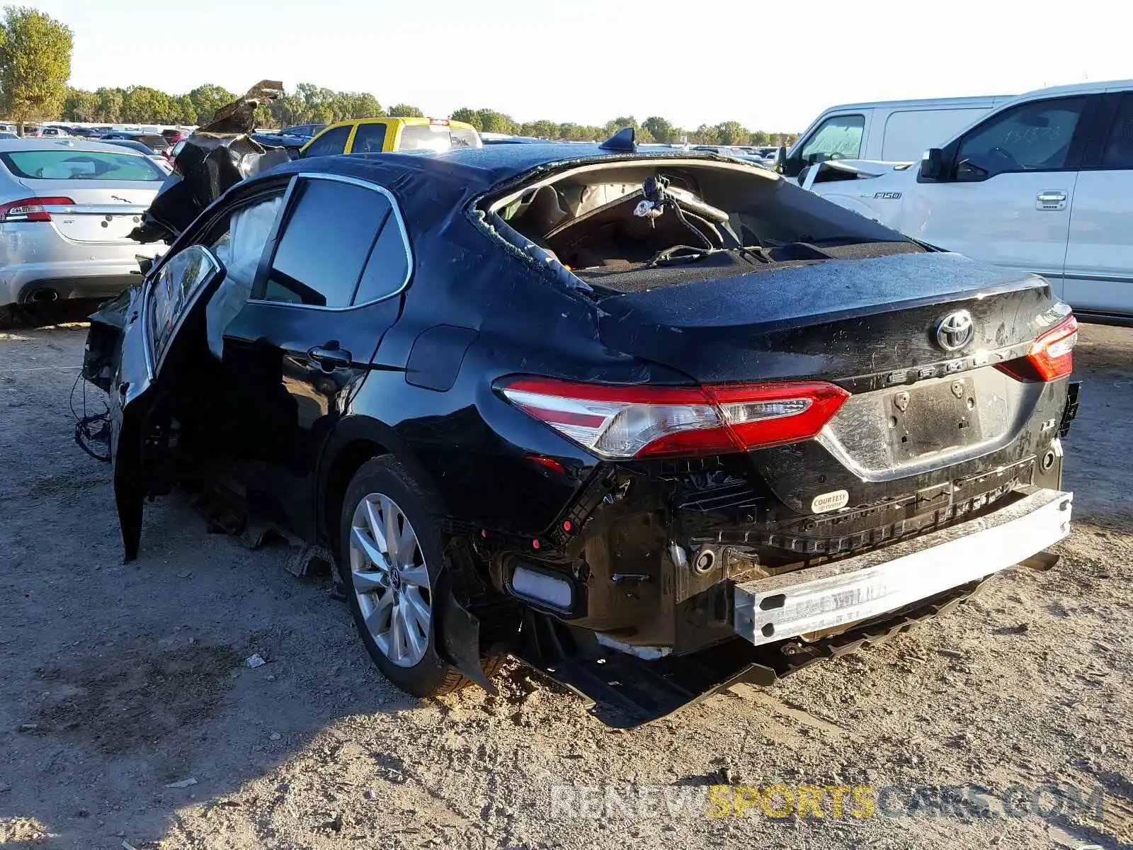 3 Photograph of a damaged car 4T1B11HK1KU208400 TOYOTA CAMRY 2019