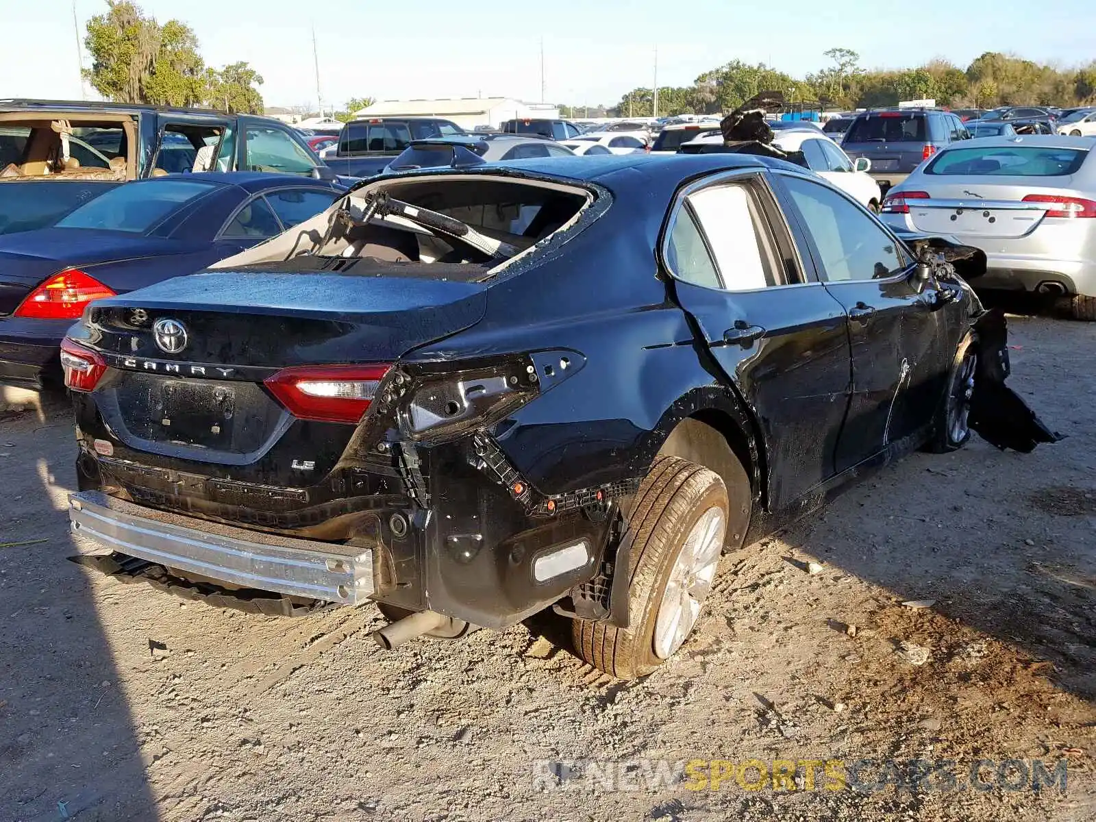 4 Photograph of a damaged car 4T1B11HK1KU208400 TOYOTA CAMRY 2019