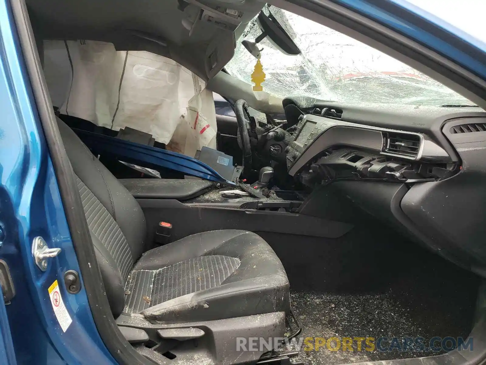 5 Photograph of a damaged car 4T1B11HK1KU209143 TOYOTA CAMRY 2019