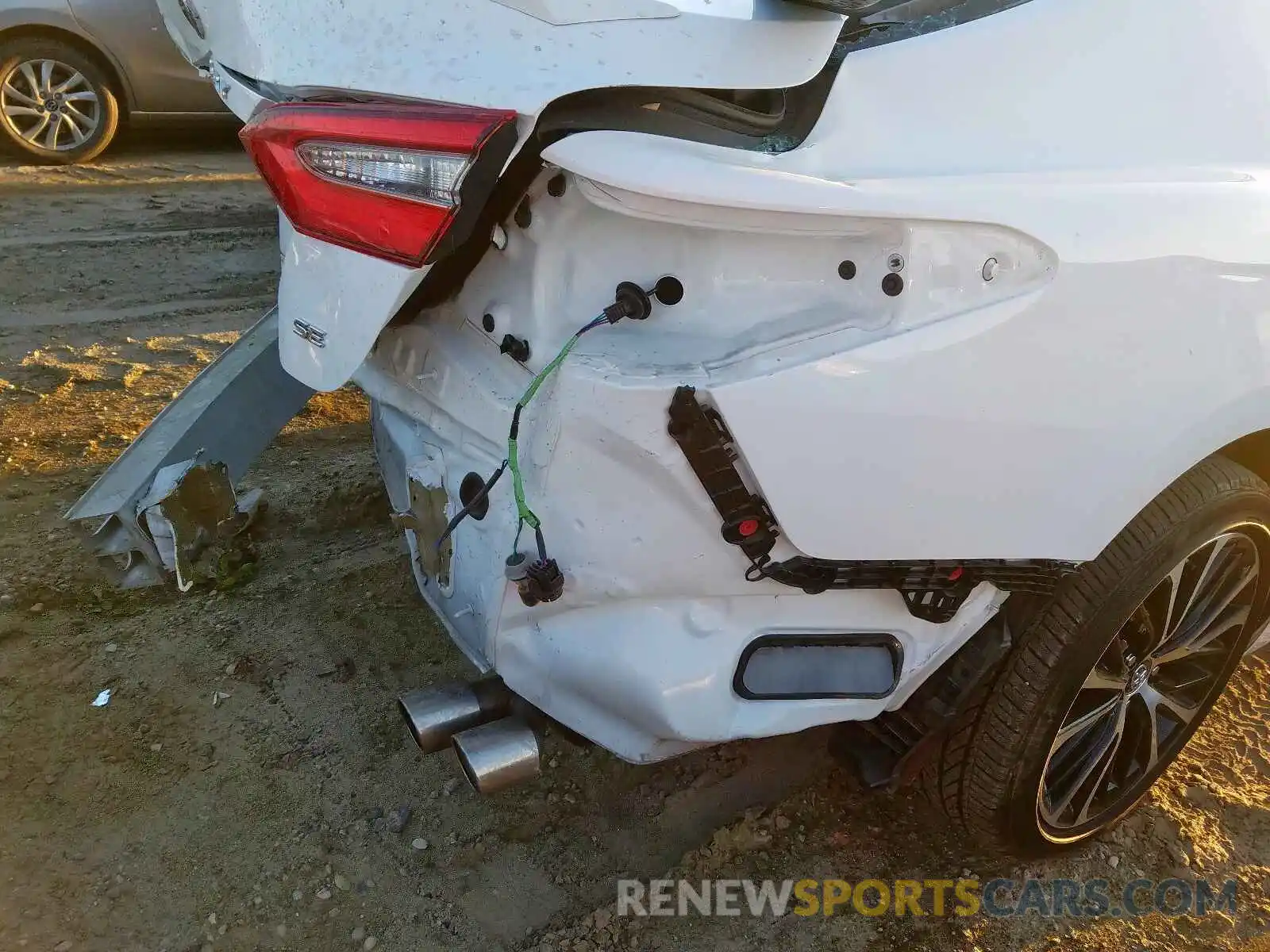 9 Photograph of a damaged car 4T1B11HK1KU209630 TOYOTA CAMRY 2019