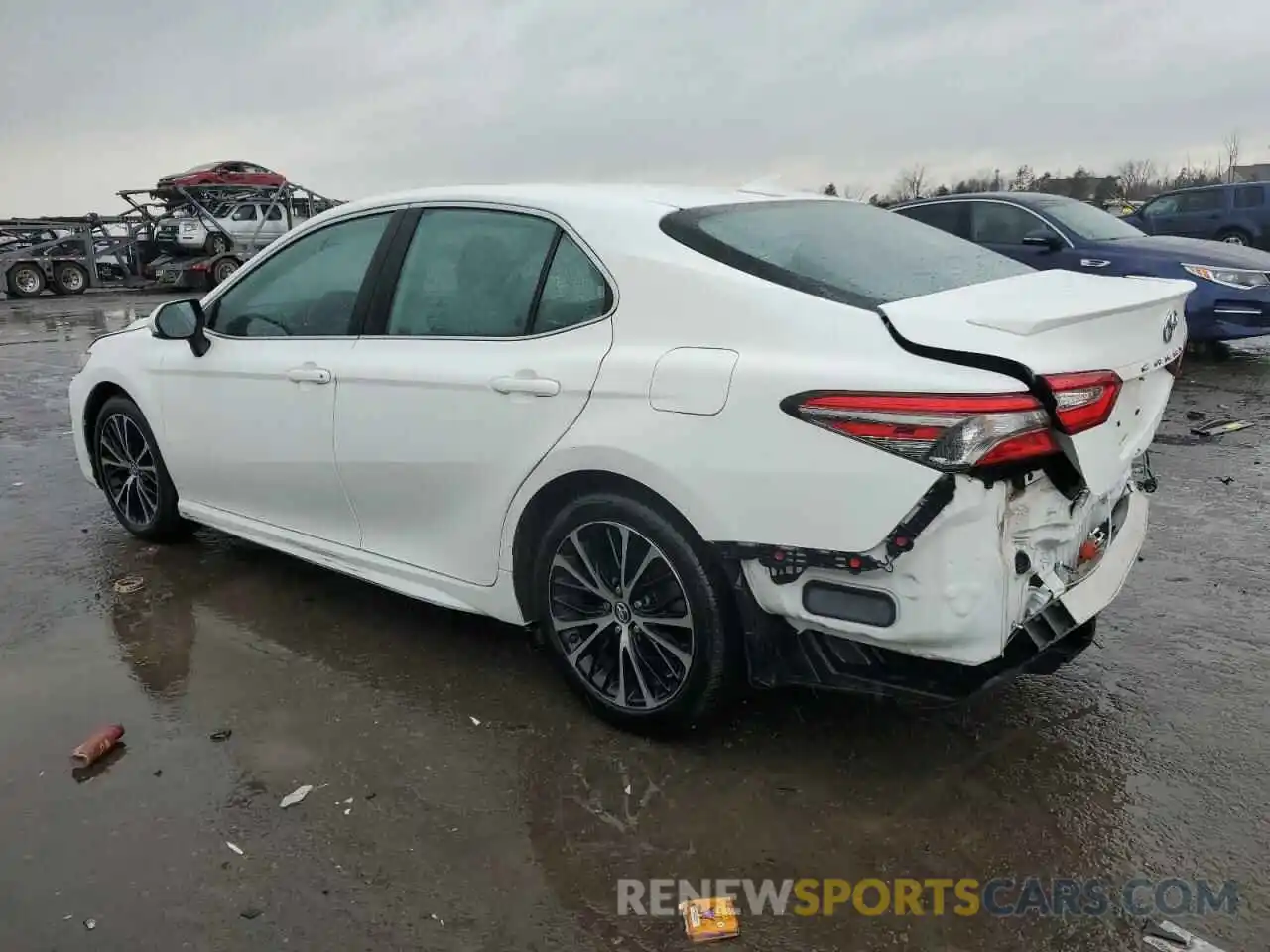 2 Photograph of a damaged car 4T1B11HK1KU210325 TOYOTA CAMRY 2019