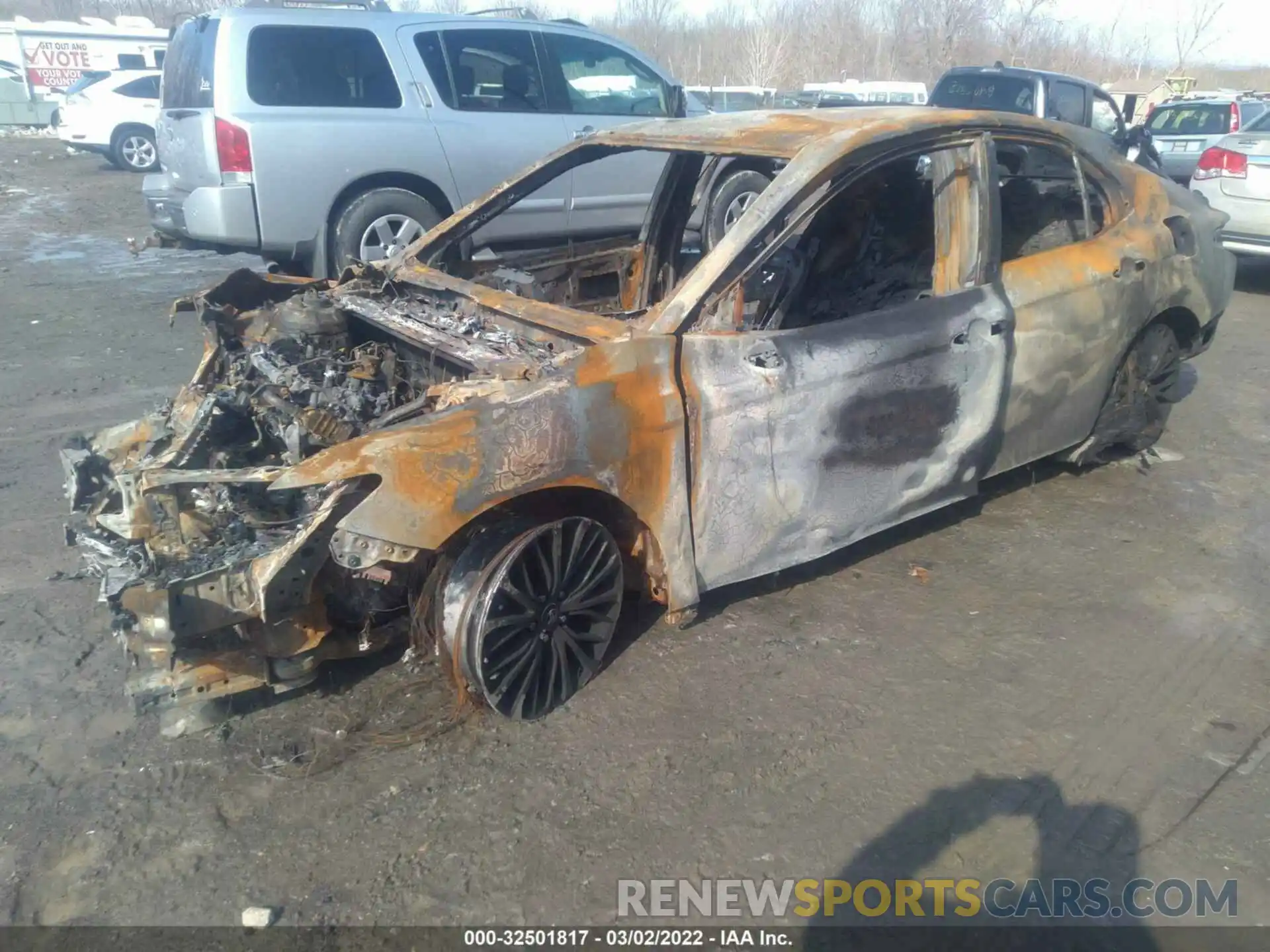 2 Photograph of a damaged car 4T1B11HK1KU211135 TOYOTA CAMRY 2019