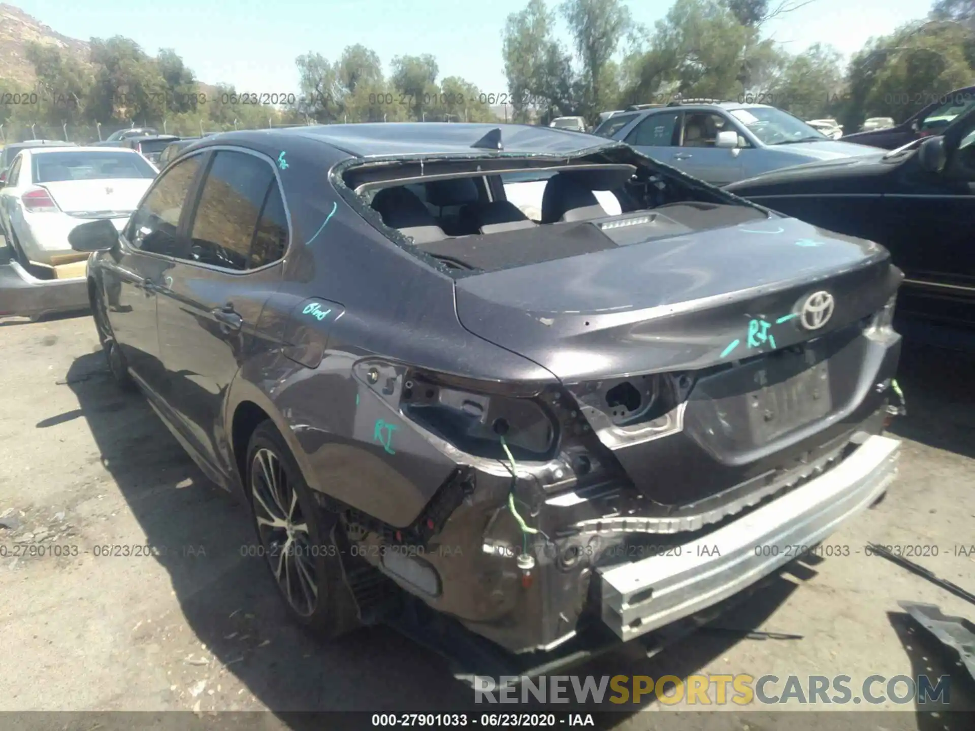 3 Photograph of a damaged car 4T1B11HK1KU211586 TOYOTA CAMRY 2019