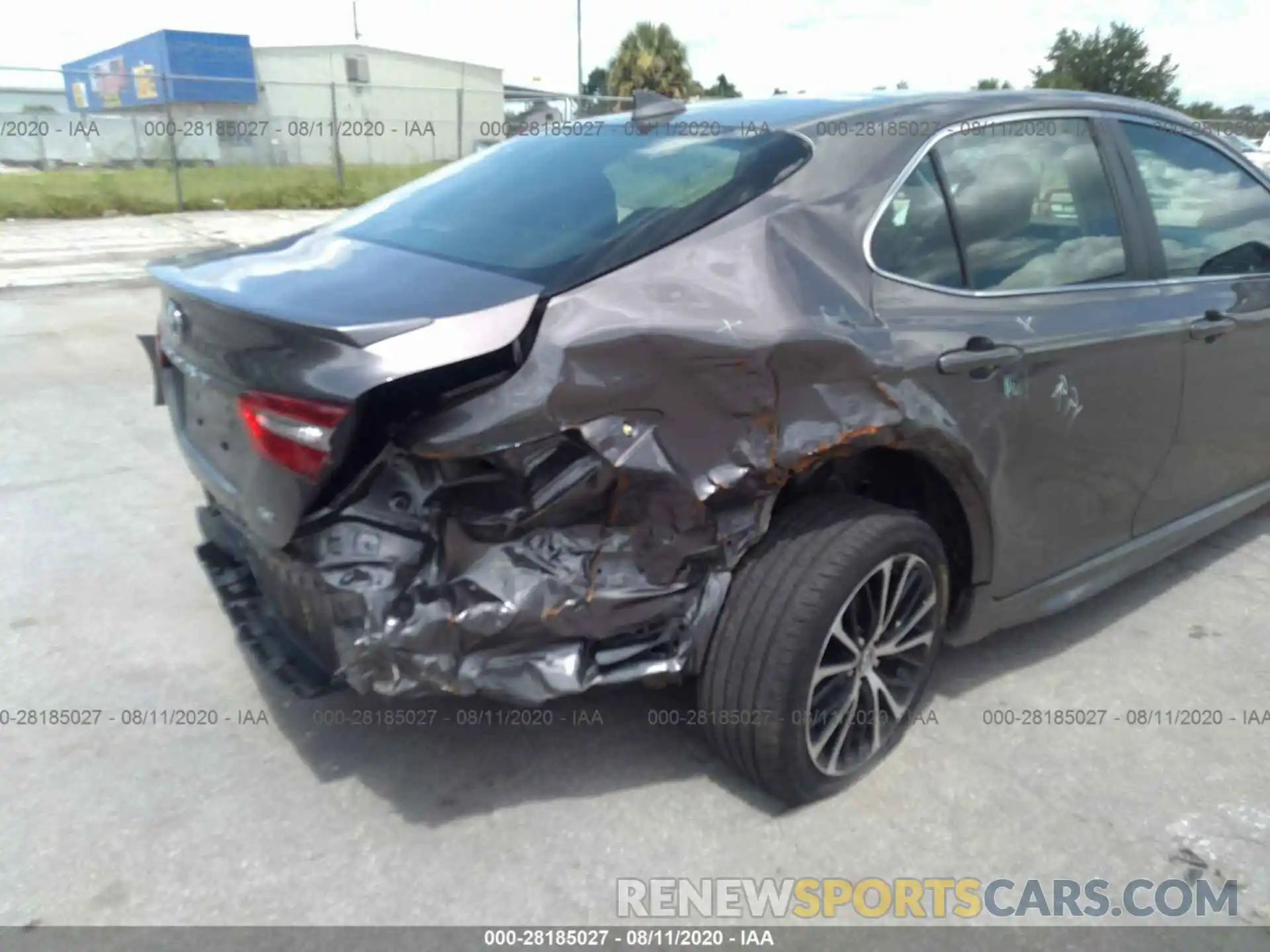 6 Photograph of a damaged car 4T1B11HK1KU212303 TOYOTA CAMRY 2019