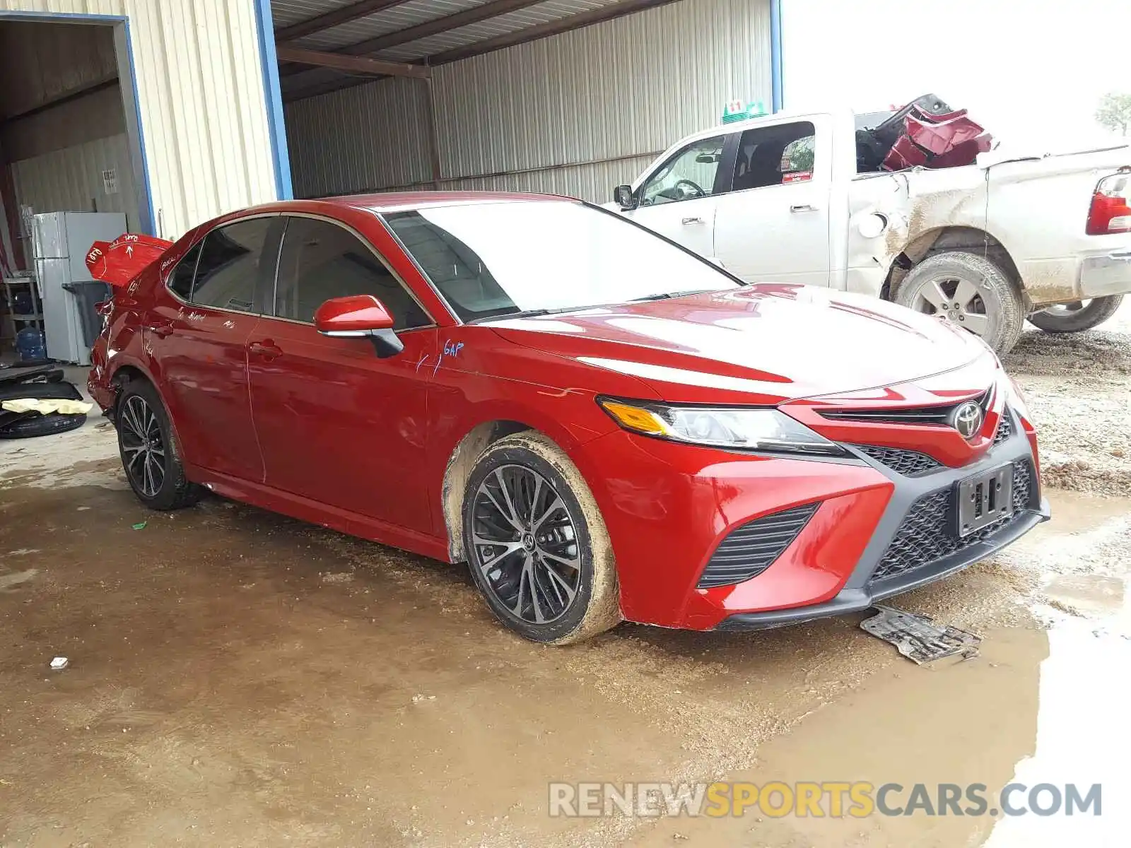 1 Photograph of a damaged car 4T1B11HK1KU212379 TOYOTA CAMRY 2019