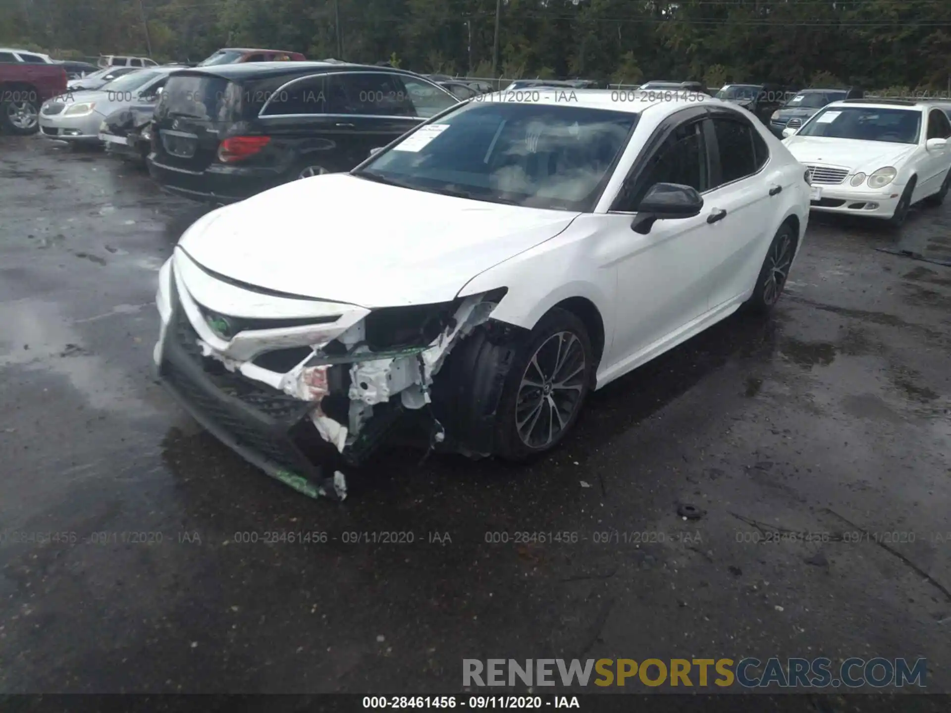 2 Photograph of a damaged car 4T1B11HK1KU213063 TOYOTA CAMRY 2019