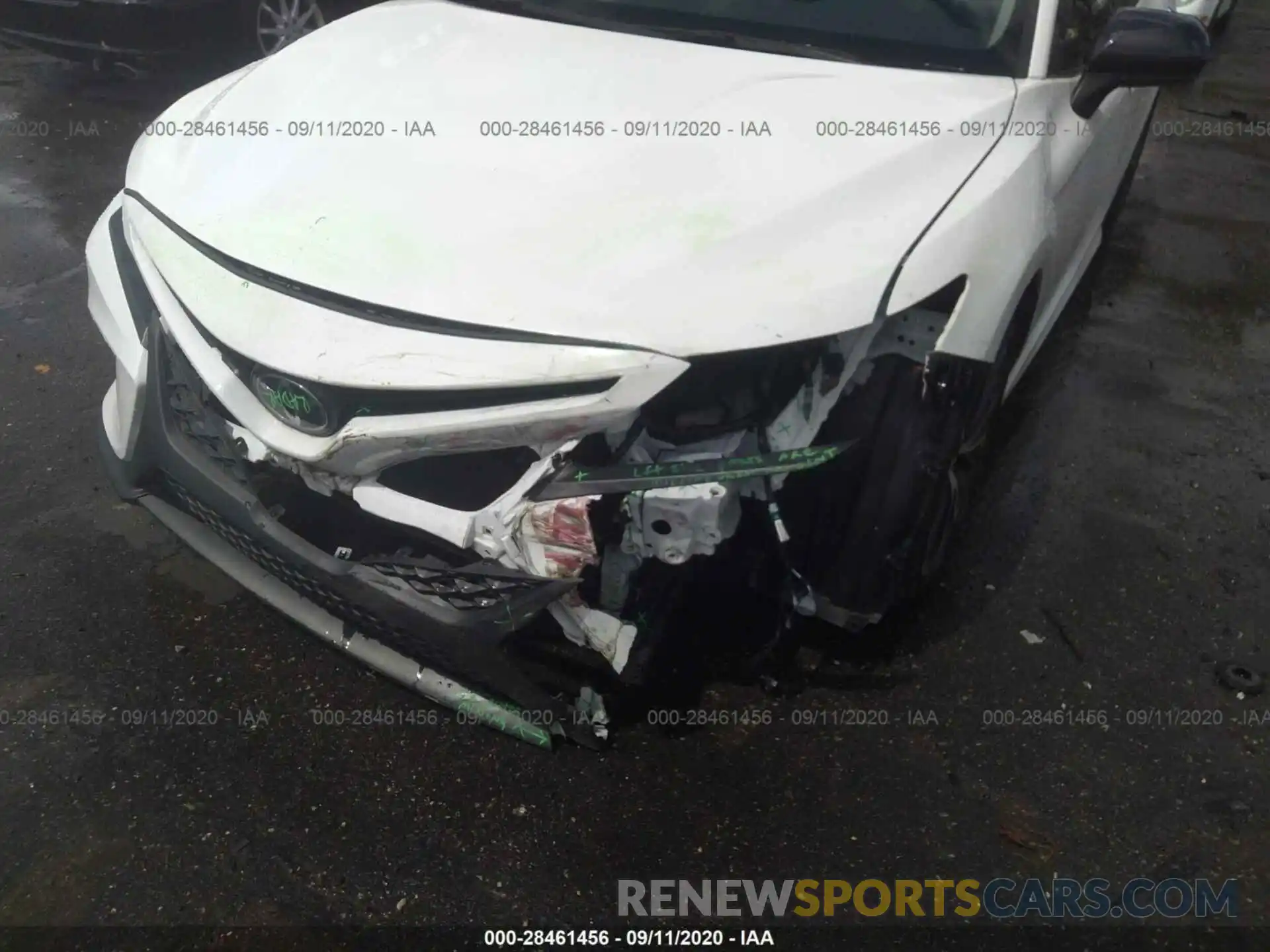 6 Photograph of a damaged car 4T1B11HK1KU213063 TOYOTA CAMRY 2019